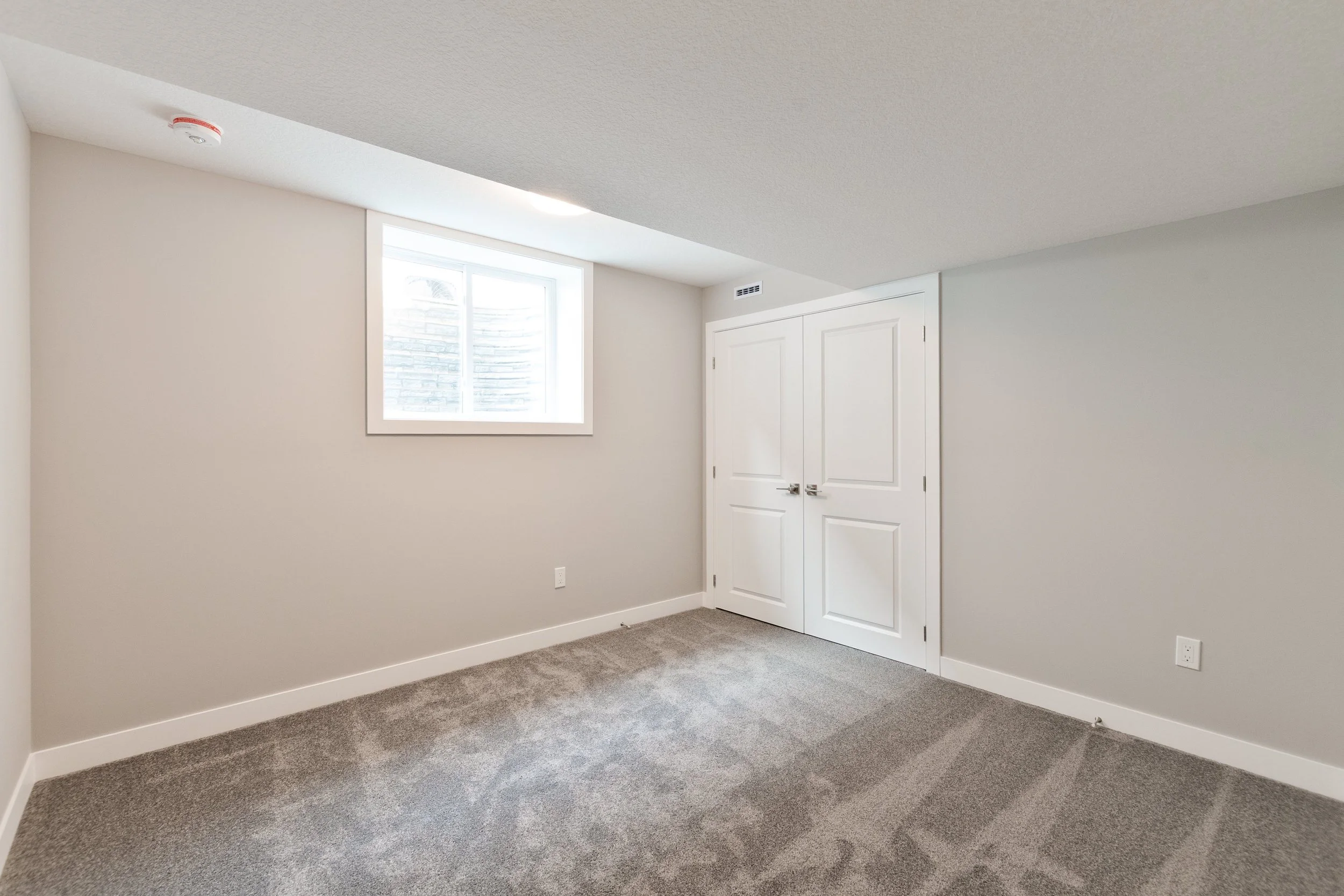 048-48 169 Styles Dr.jpg