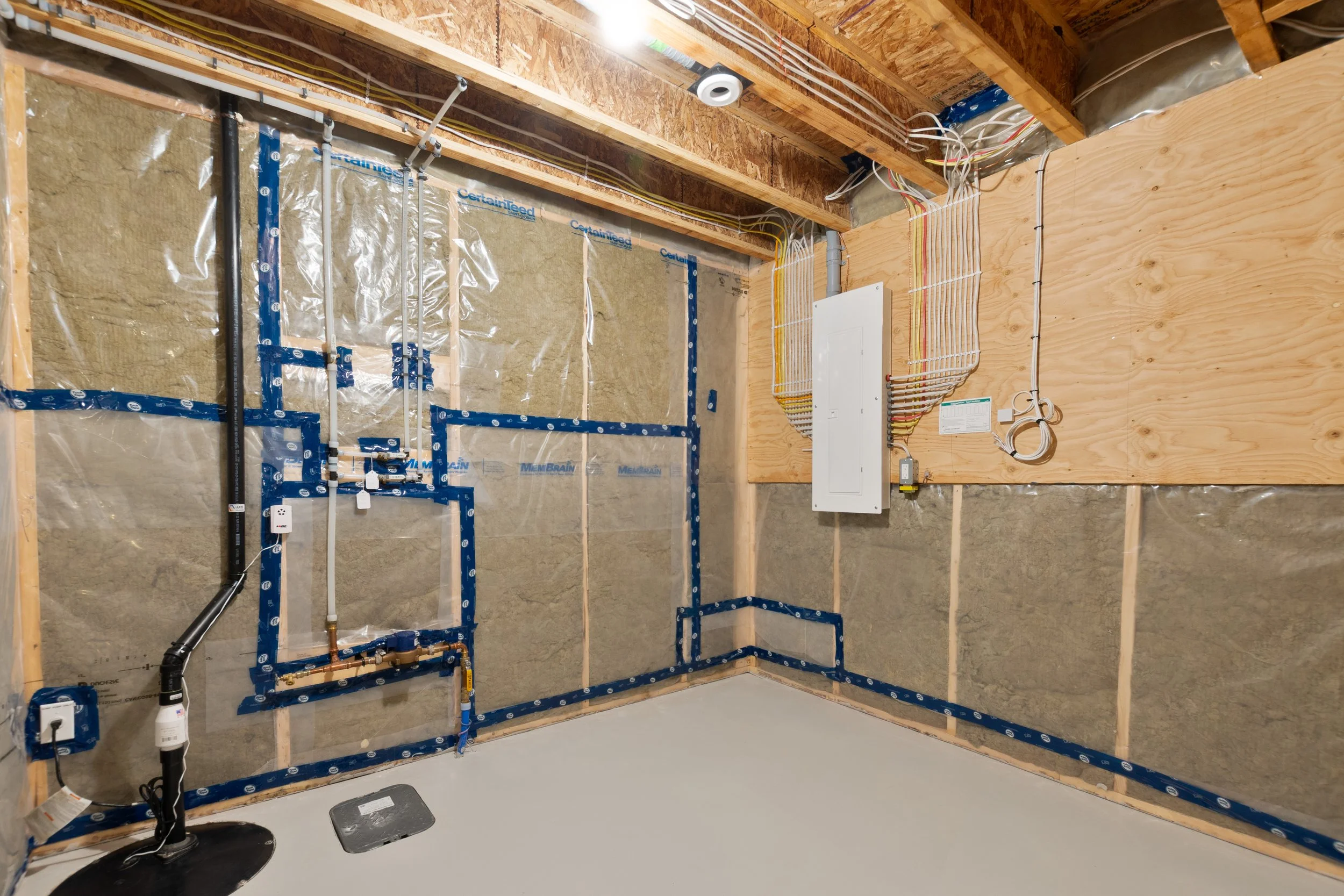 043-43 71 Harrow Lane.jpg