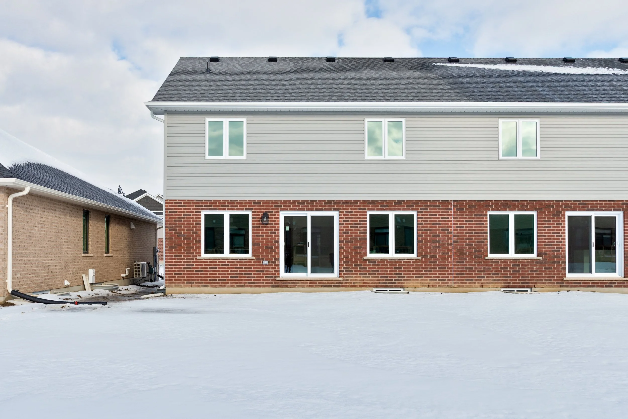 042-42 67 Harrow Ln.jpg