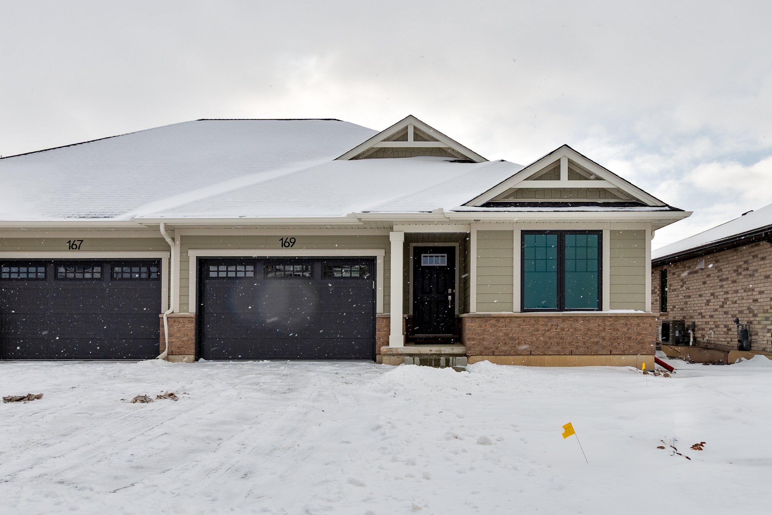 001-01 169 Styles Dr.jpg