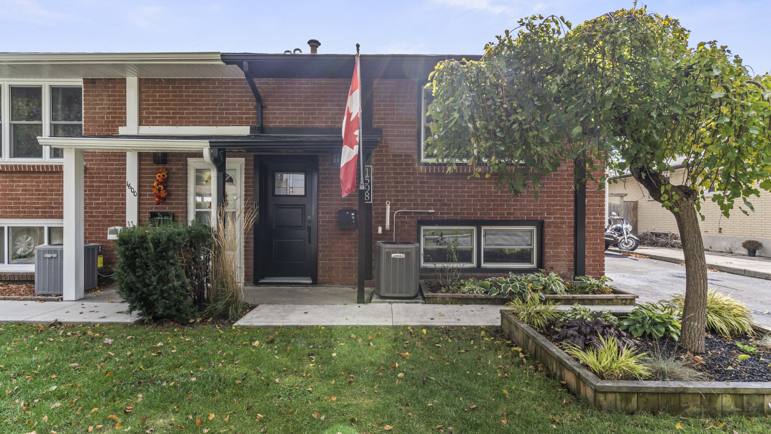1598 Nairn Ave, London ($469,888)