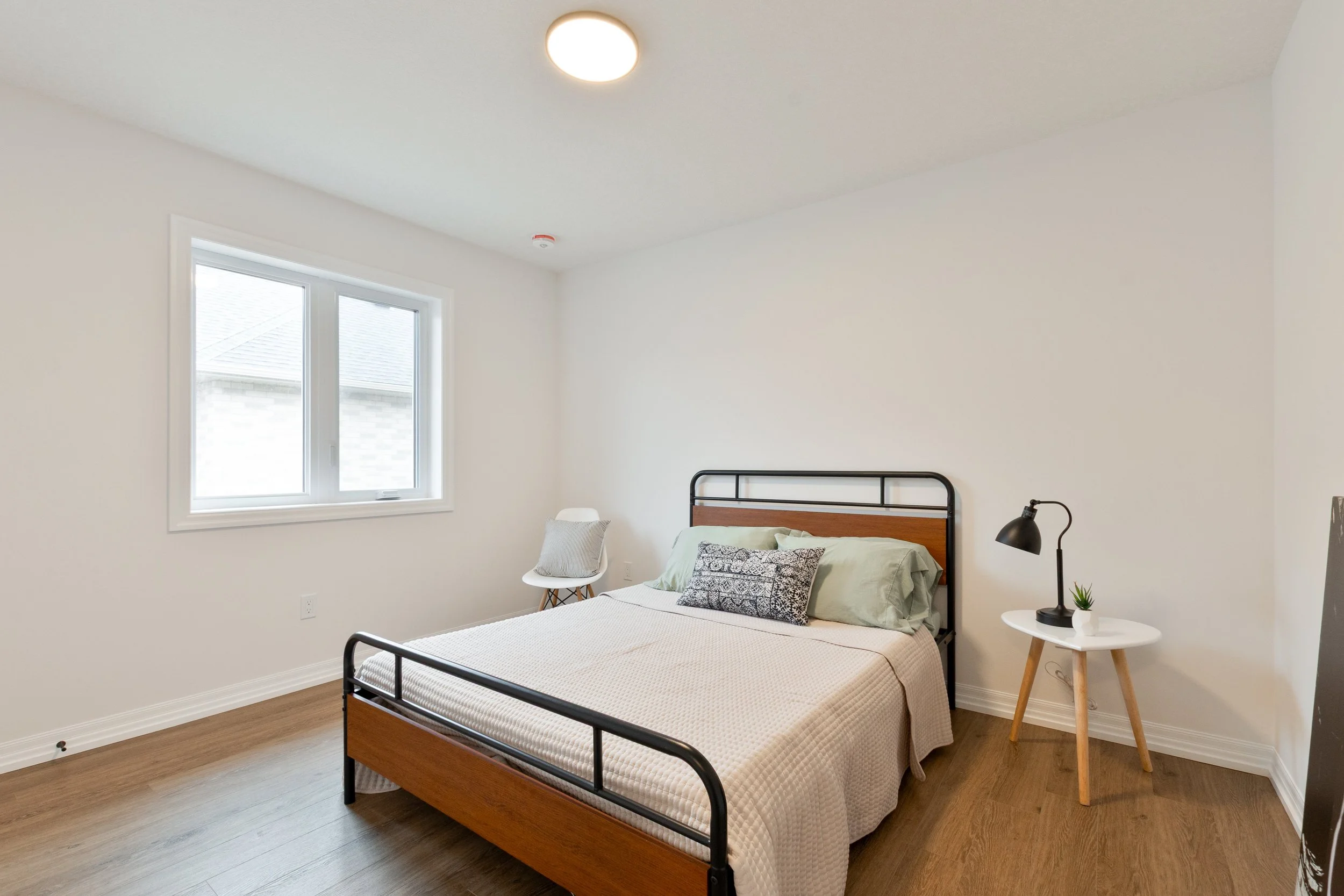 027-27 14 Harrow Ln.jpg