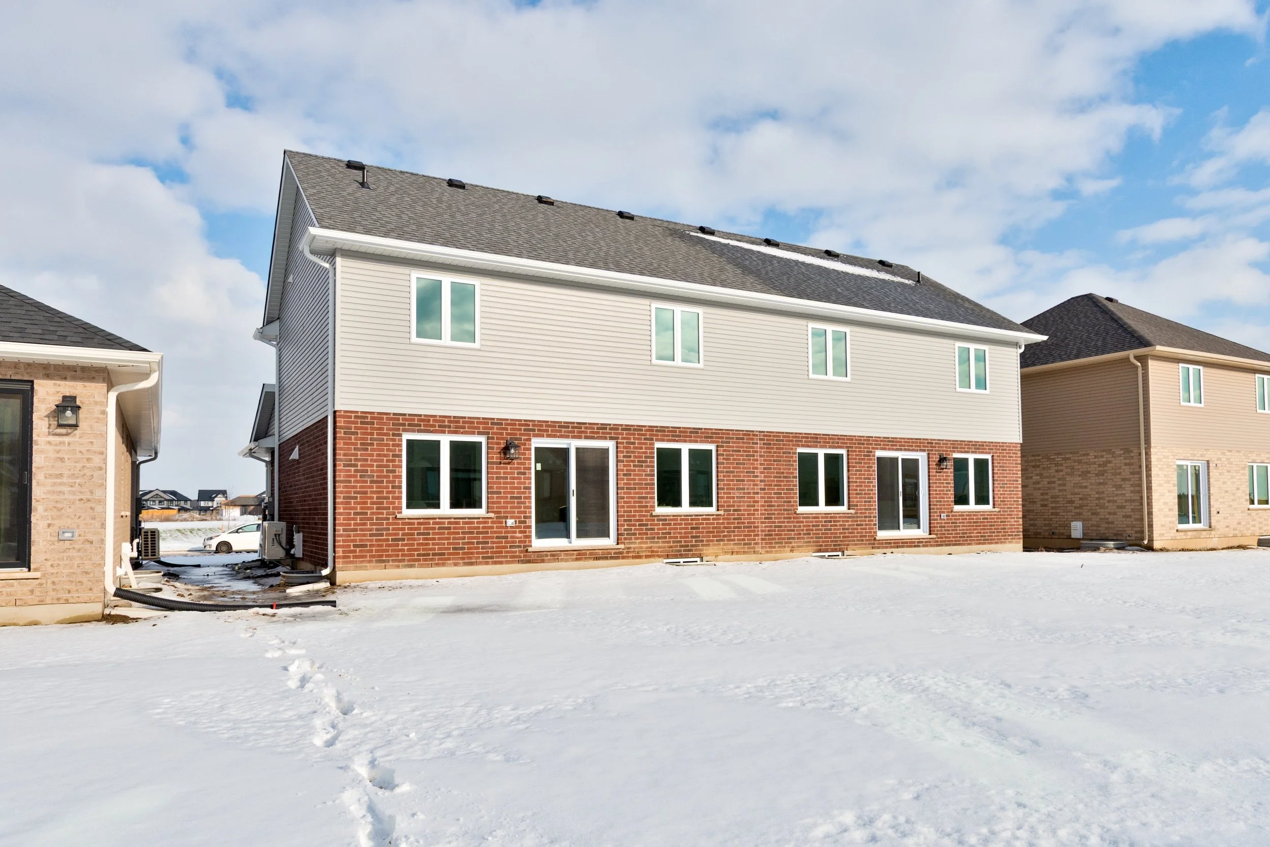 041-41 67 Harrow Ln.jpg