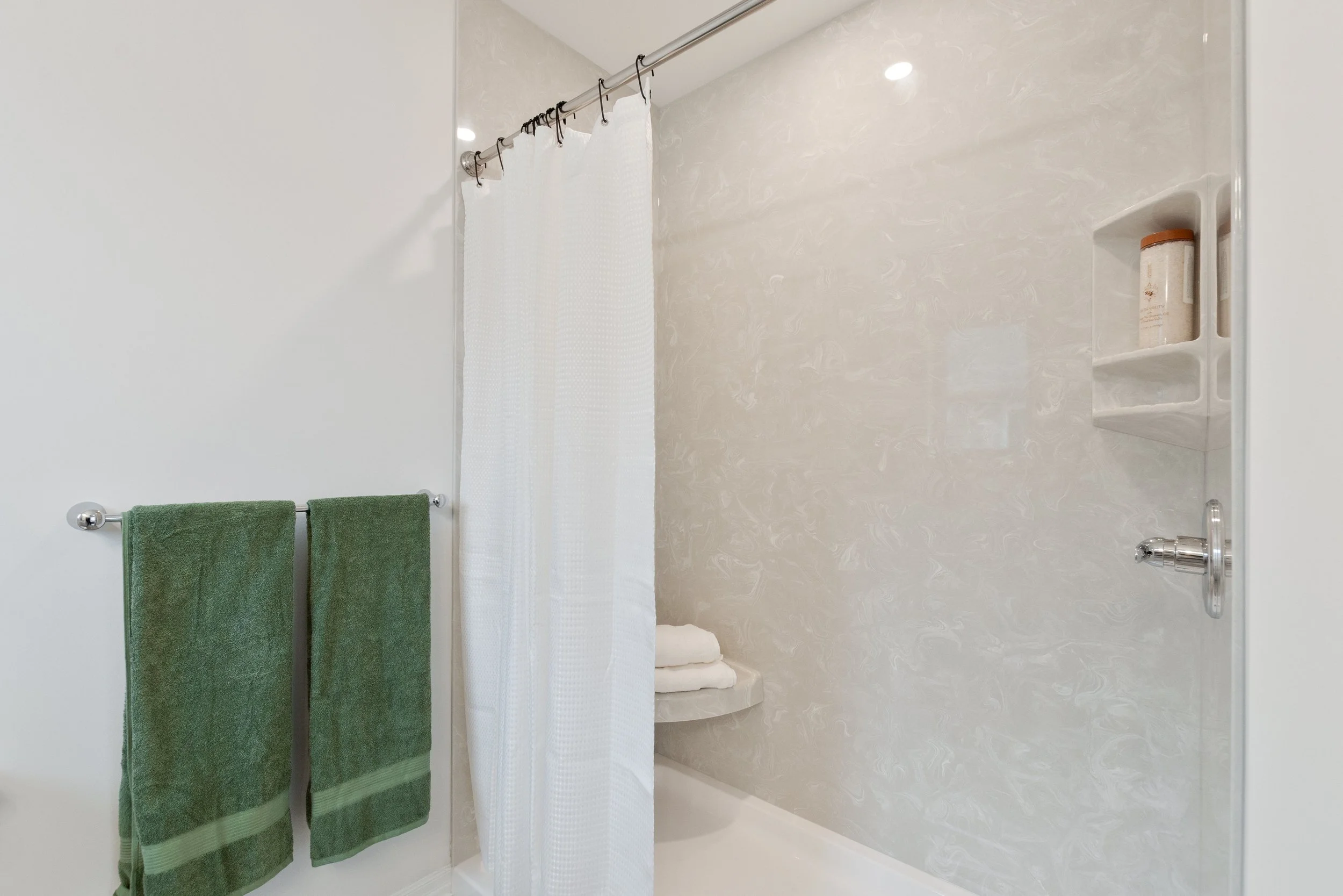 025-25 14 Harrow Ln.jpg