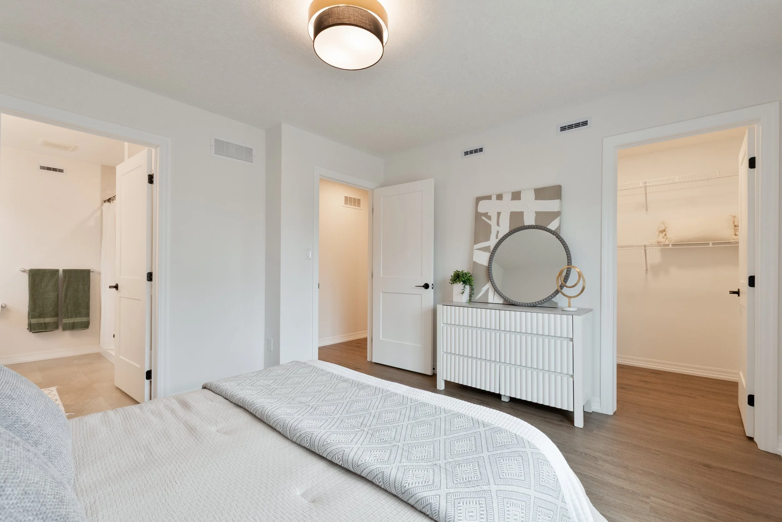 020-20 14 Harrow Ln.jpg