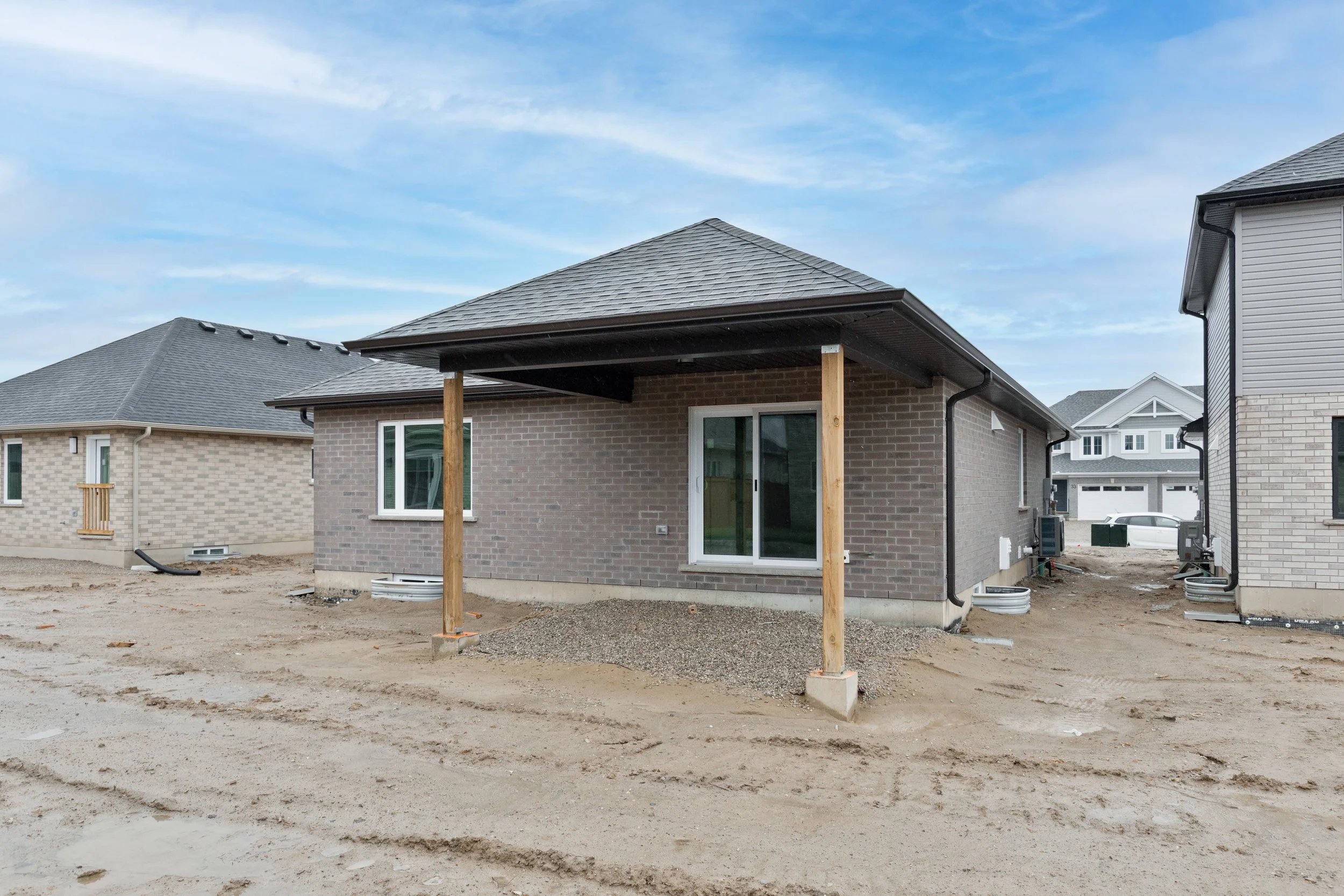 037-37 14 Harrow Ln.jpg