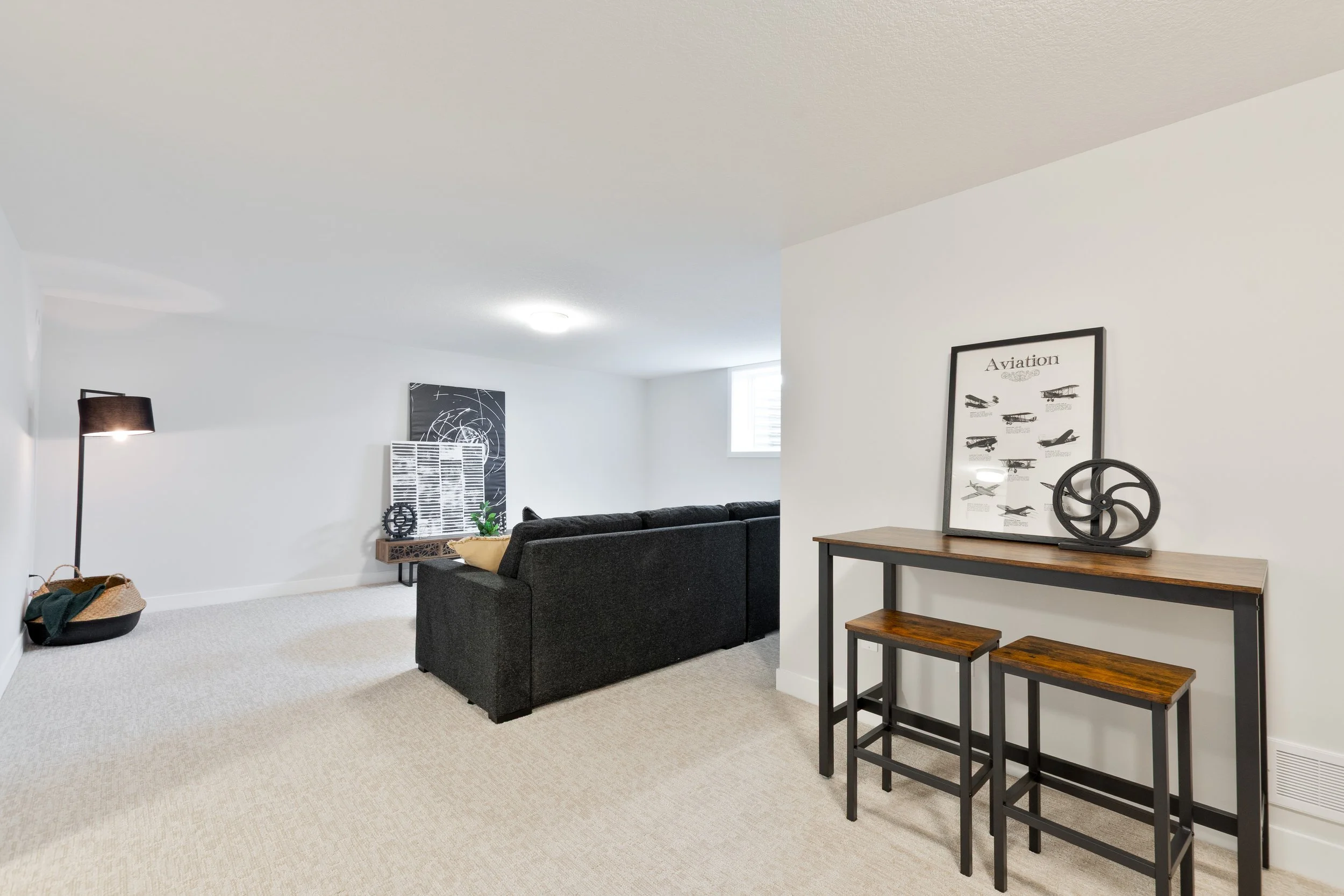 032-32 71 Harrow Lane.jpg