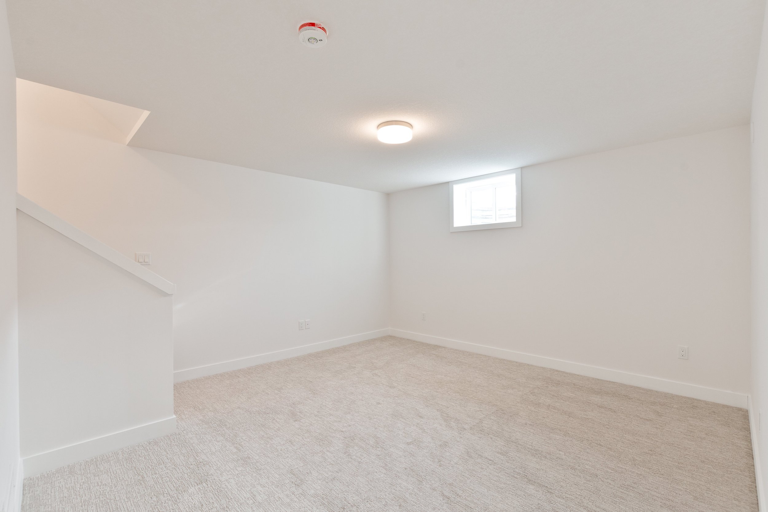 036-36 67 Harrow Ln.jpg