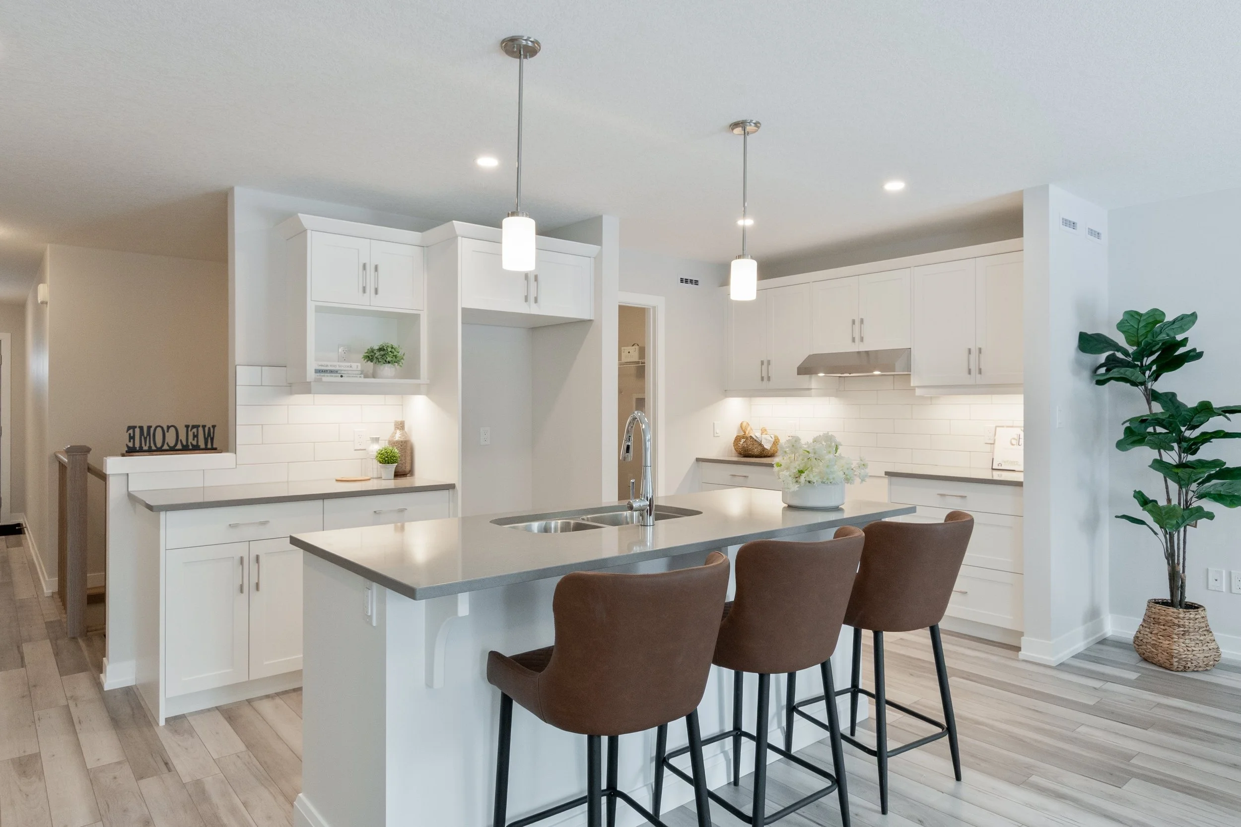 013-13 169 Styles Dr.jpg