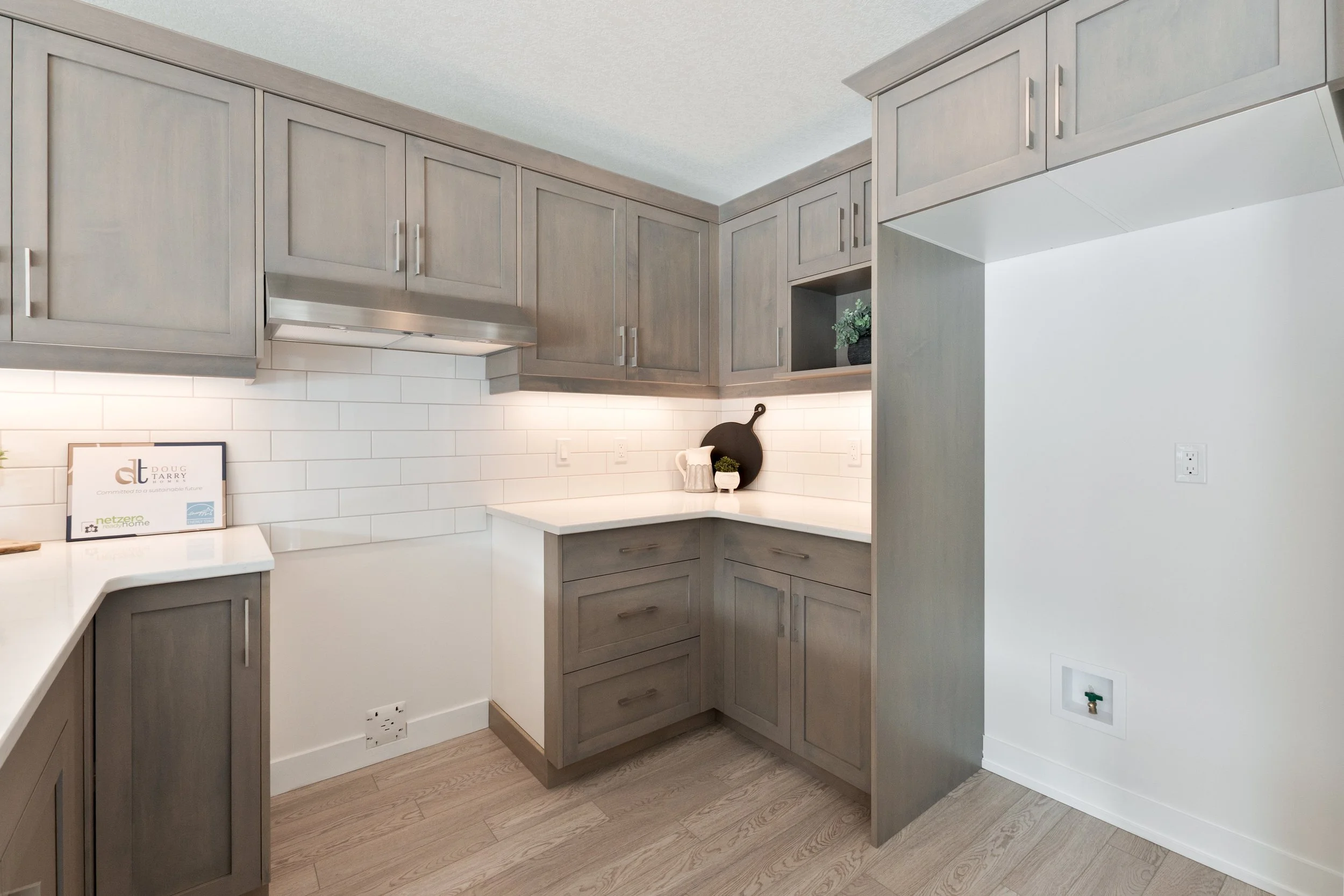 010-10 67 Harrow Ln.jpg