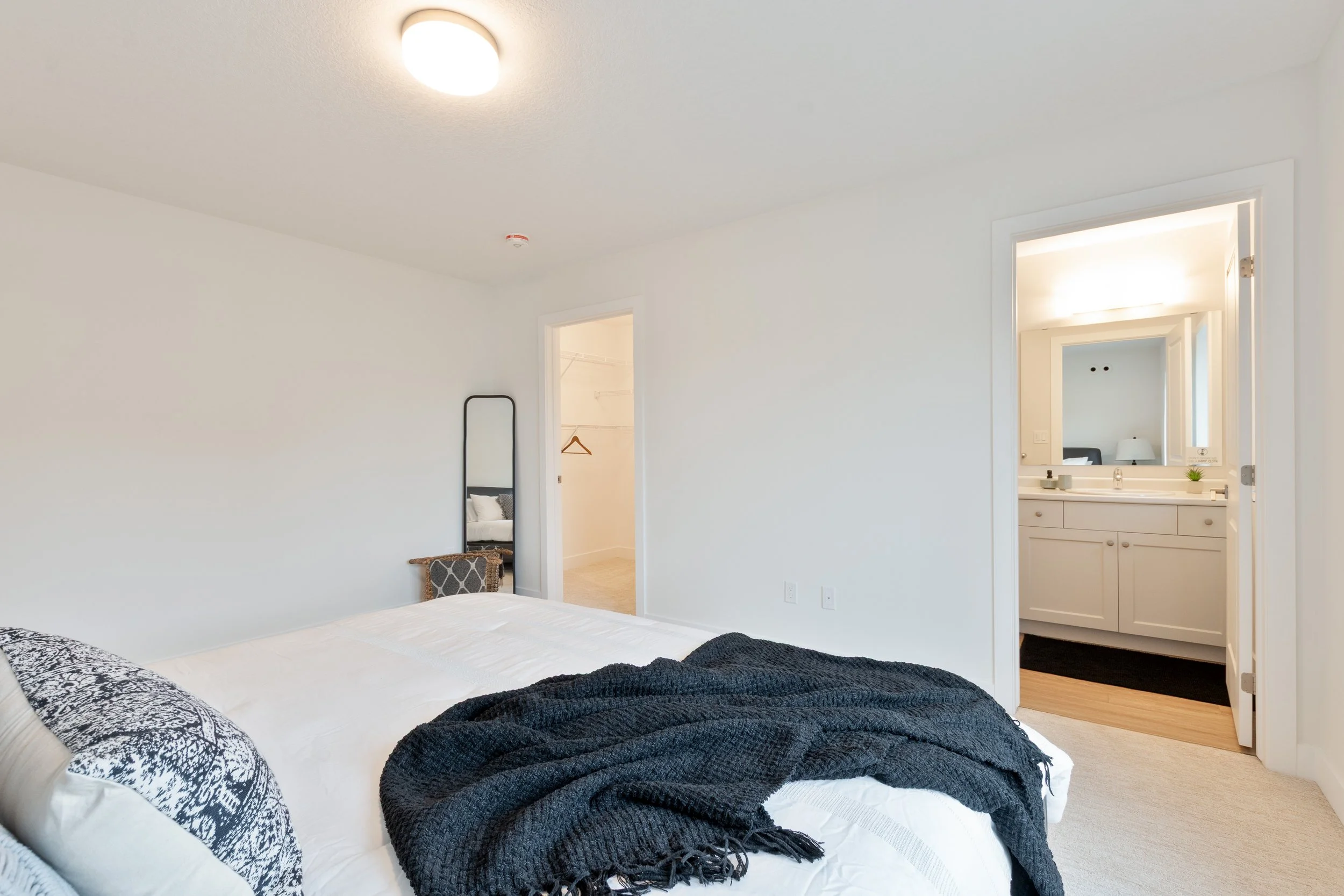 022-22 71 Harrow Lane.jpg