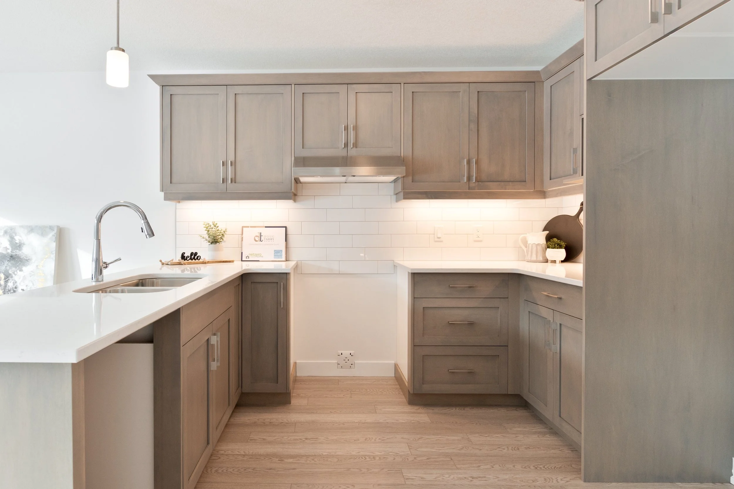 011-11 67 Harrow Ln.jpg