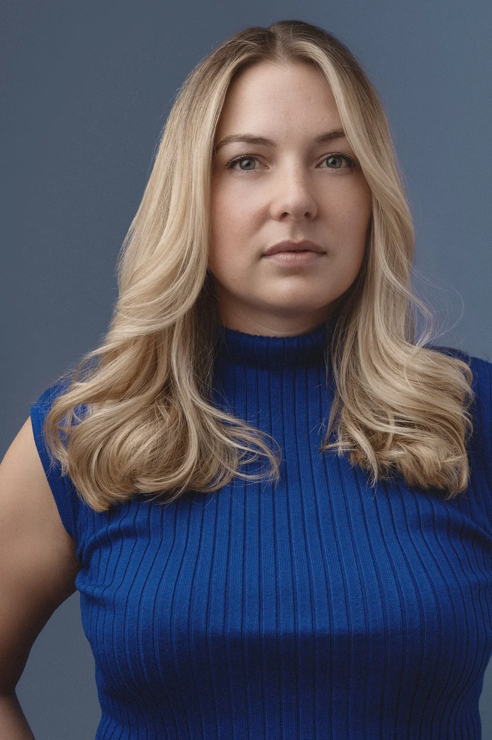 HilaryWirachowsky_Blue_Headshot.jpg