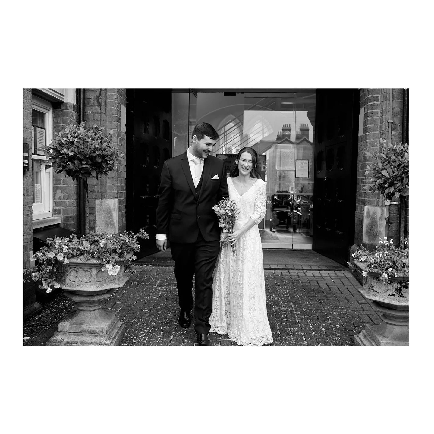 The gorgeous Thomas &amp; Bethany married at St Albans registry office in September 🤍
.
.
.
#hertfordshireweddings #hertfordshireweddingphotographer #weddingphotographer #stalbans #stalbansregistryoffice #herts #hertsbusiness