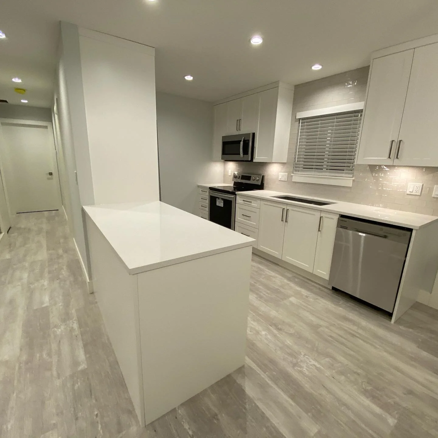Enclosed to Open kitchen. Before and after  #kitchen #penninsula #renovation