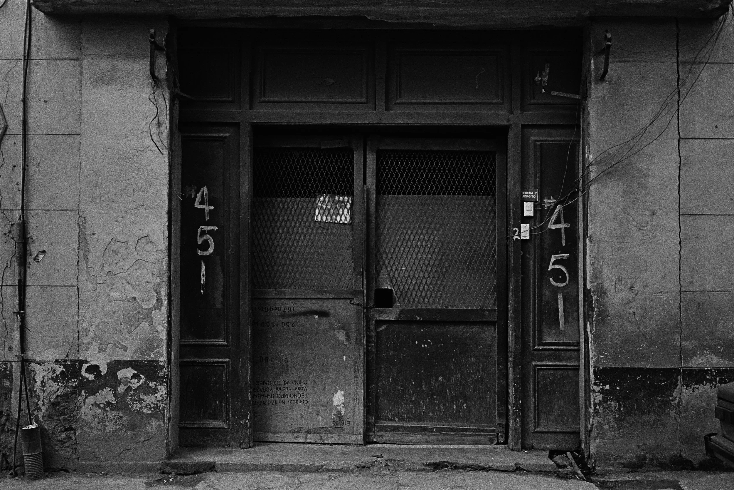 90840026 edit 2 copy.jpg