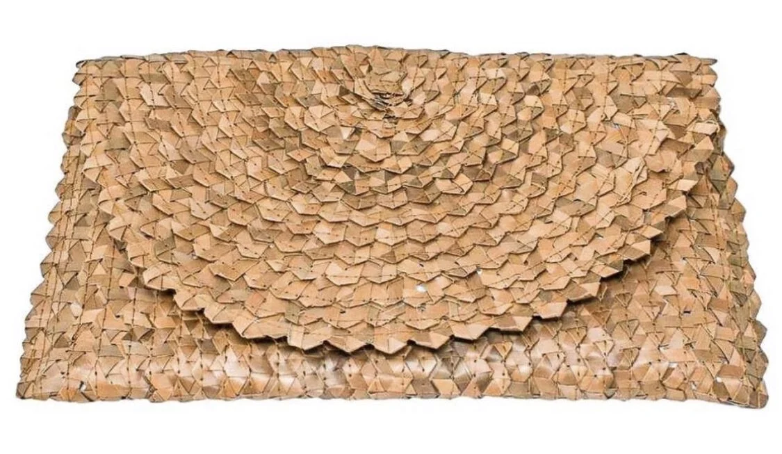 Lizzie Grass Clutch - Caramel