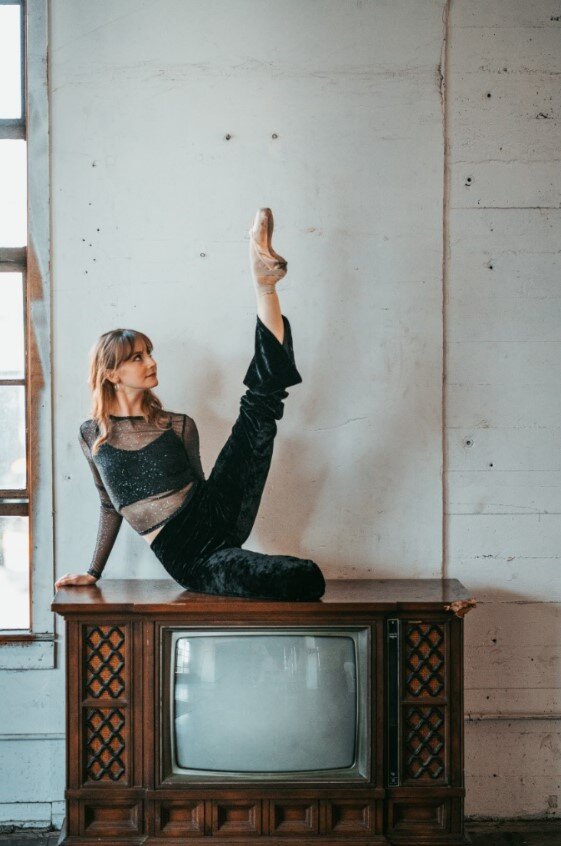 tv2.jpg