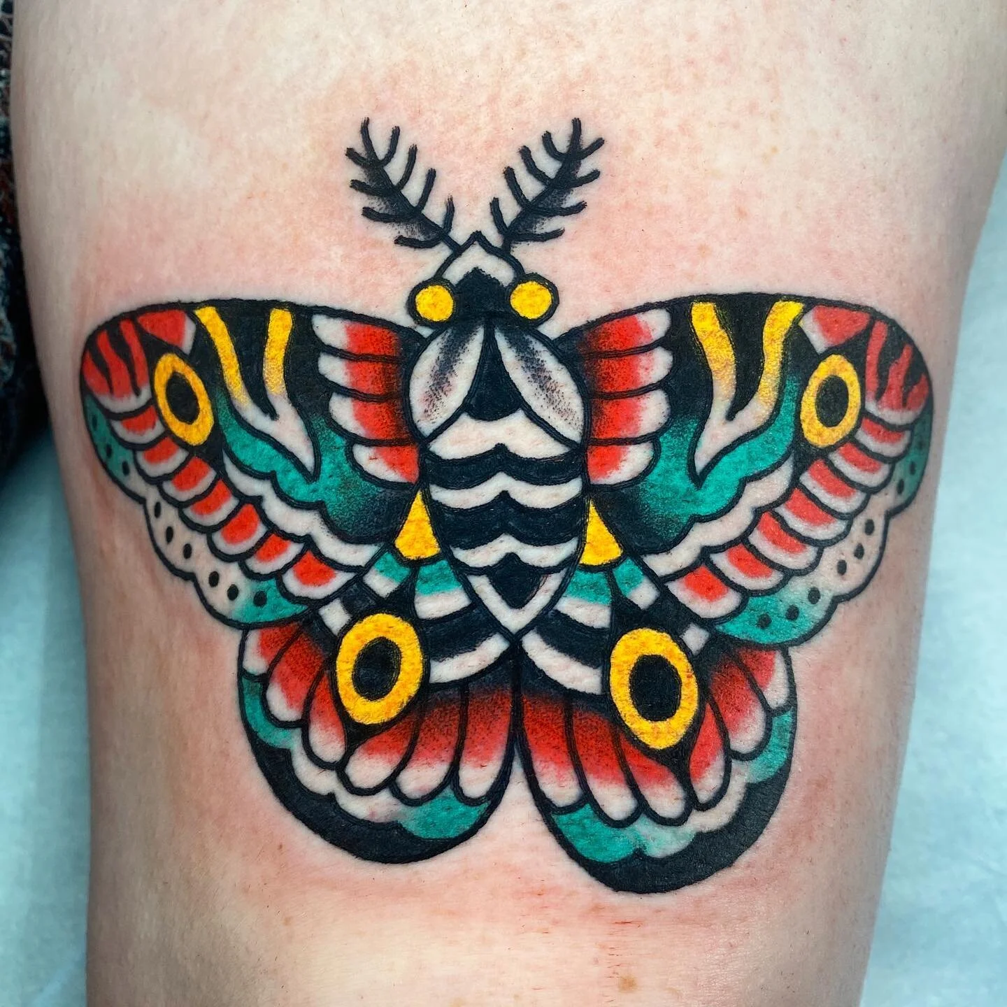 1 ☝️ (one) moth. I have availability this week! DM me to get something cool!  #tattoo #tattoos #traditionaltattoo #deathmothtattoo #mothtattoo #tradisrad #radtrad #colortattoo #usatraditional #tradworkers #ladytattooers #knoxvilletattoo #boldwillhold