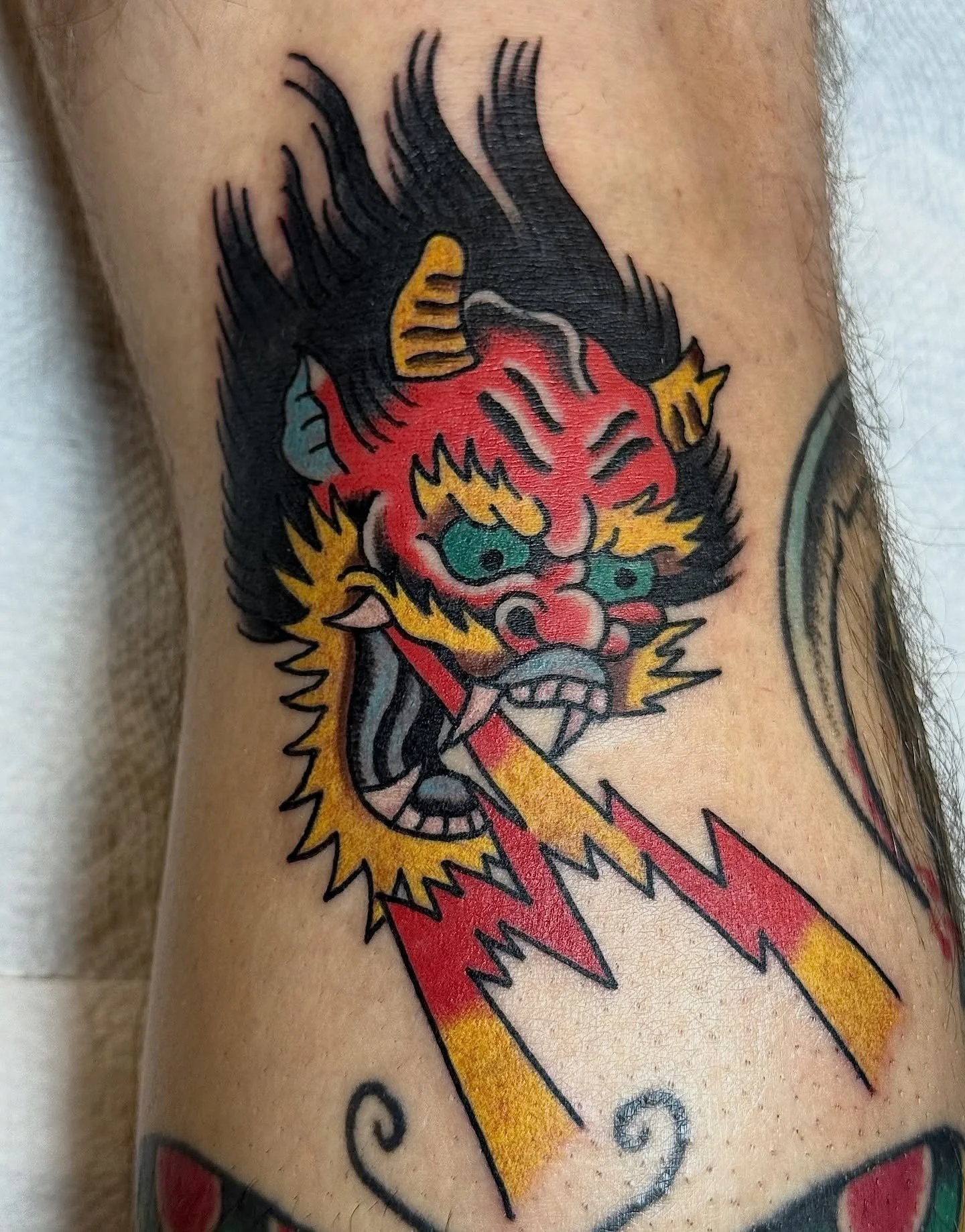 Ed Hardy inspired Raijin! DM to book your next tattoo. Flash or custom let&rsquo;s make it happen🤙🏻
.
.
.
.
.
#knoxvilletattoo #knoxvilletattooartist #traditionaltattoos #raijintattoo #boldtattoos