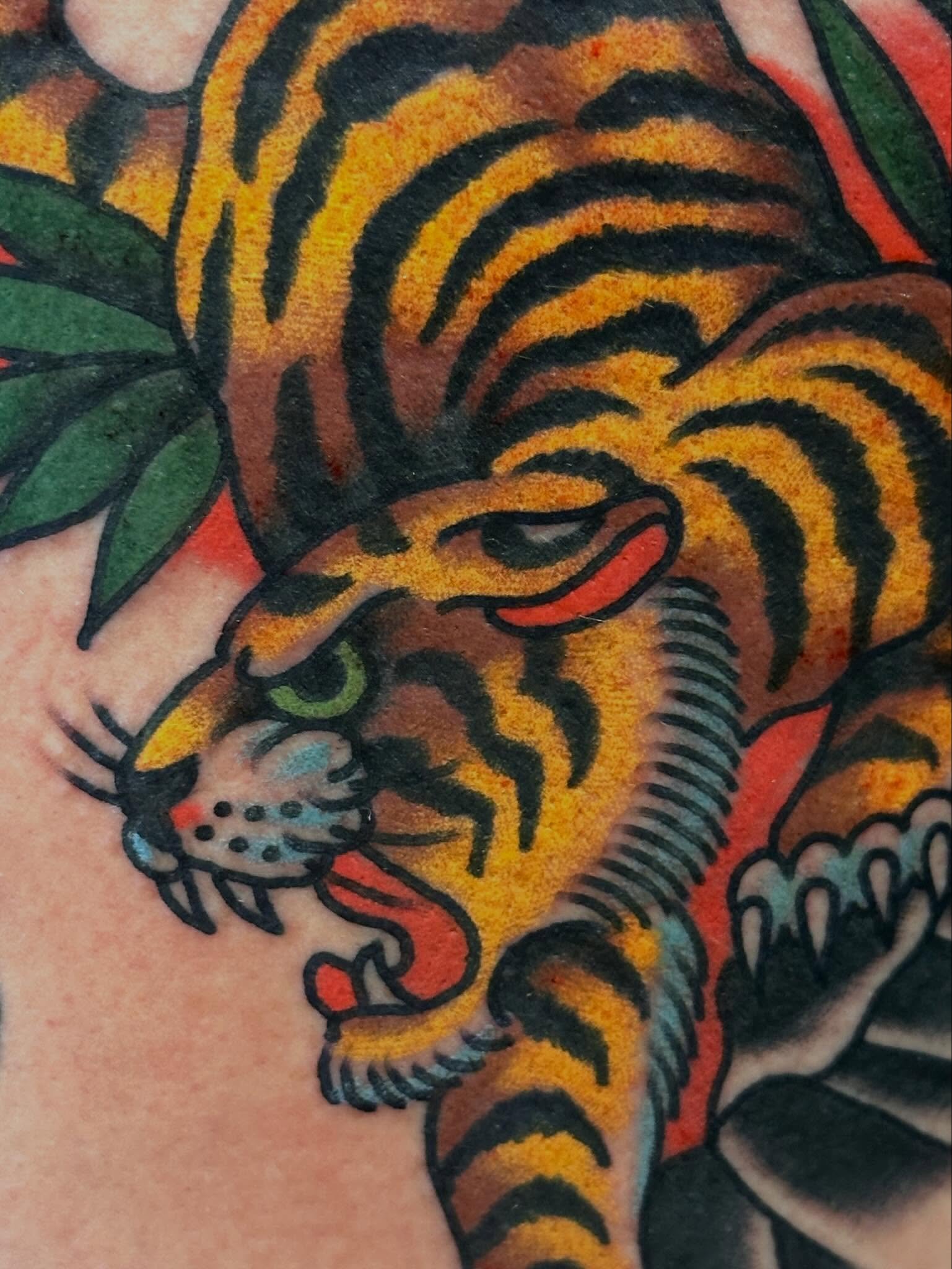 Big cats make cool tats! Dm to book!