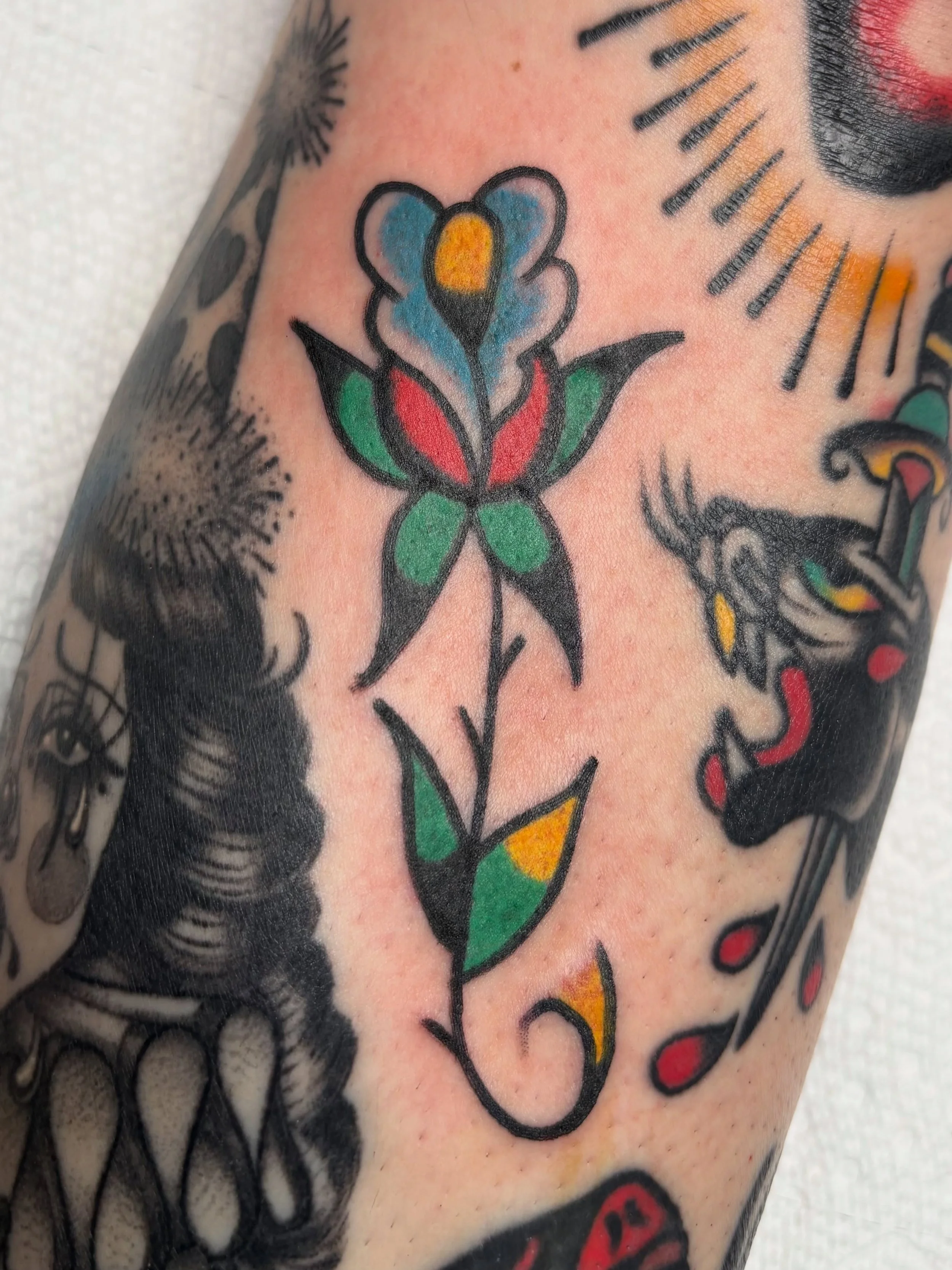 Folk art for the everyday folk~ n&rsquo; some hidden gems I came across around town. Shoot me a DM to book that next tattoo. Flash or custom let&rsquo;s make it happen~