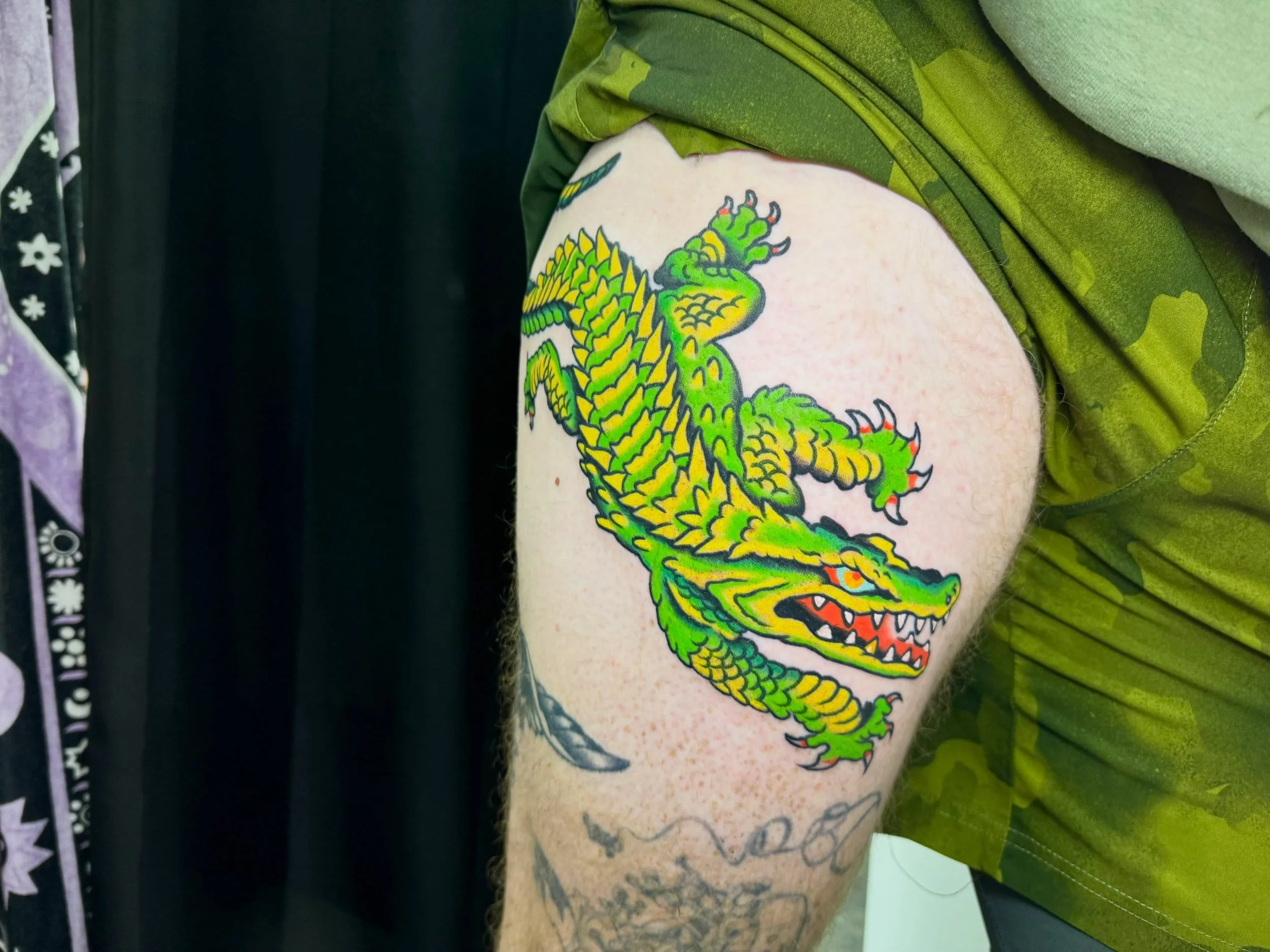 Finished up Gator on @mikey_tattooer she turned out great💚 

#alligatortattoo