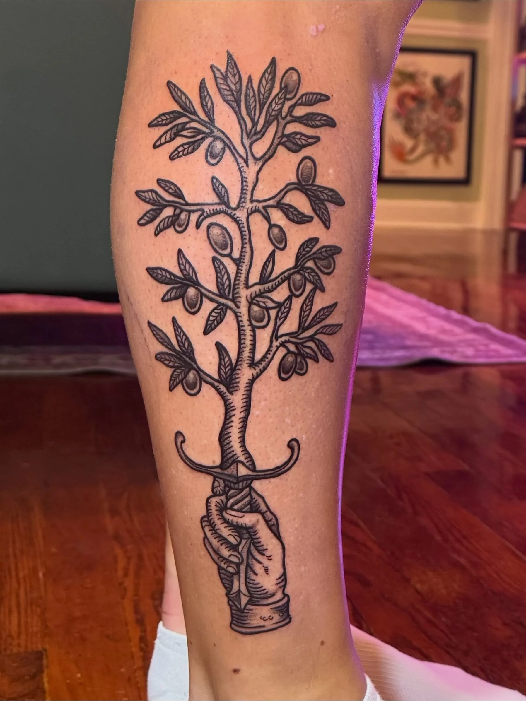Custom requested✨
Feel free to messege me your ideas-
I have openings for this thursday!👐