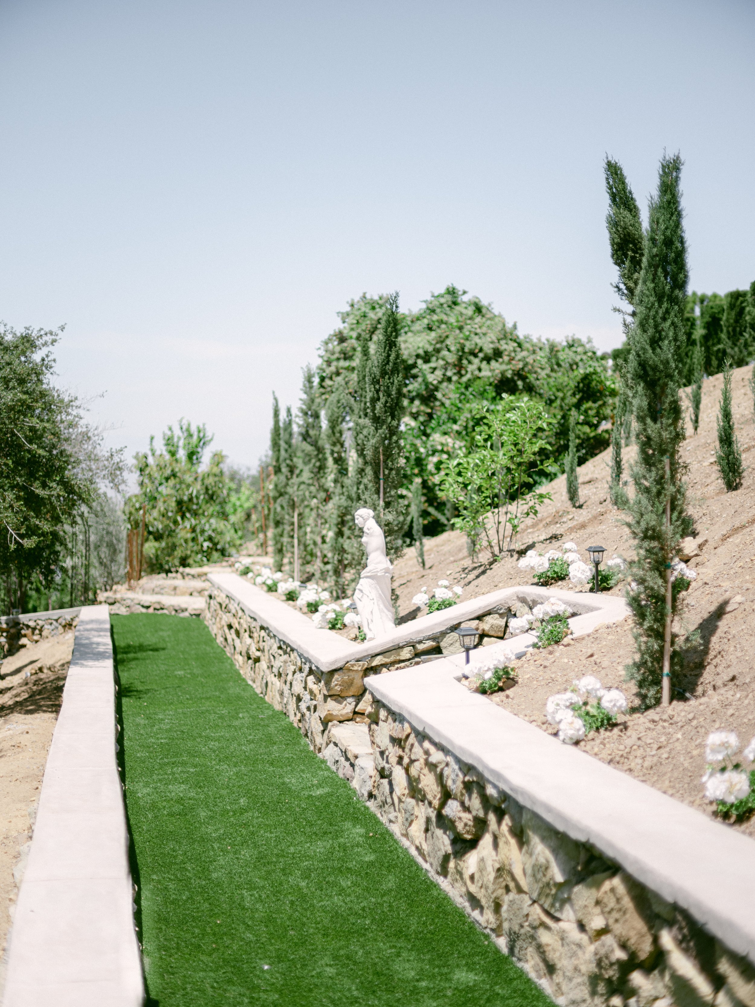 Tuscan Pathway