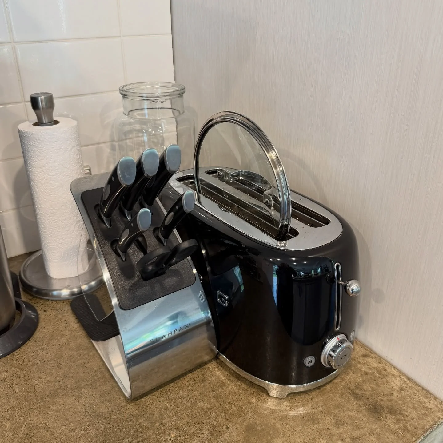 🫠 Despite my boys having emptied the dishwasher EVERYDAY for years&hellip; still they apparently don&rsquo;t know there things belong. I&rsquo;m sure I&rsquo;m not the only one playing find the utensil on a daily basis&hellip; 😂