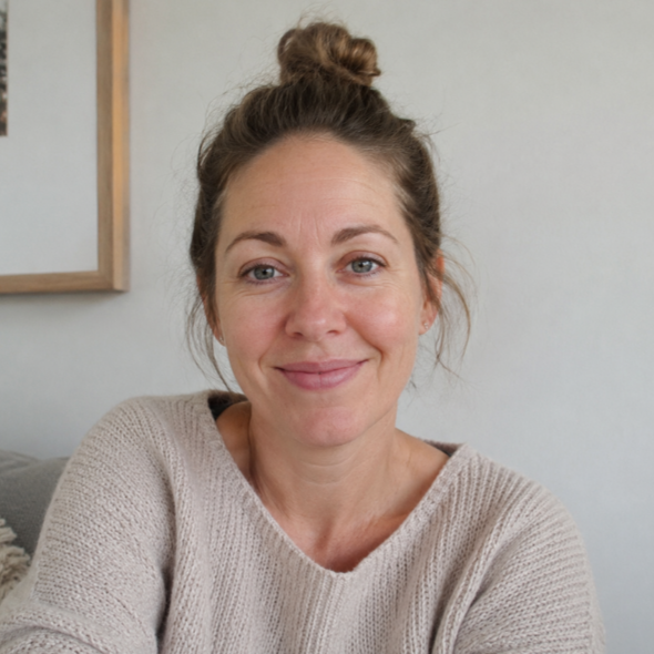 Isobel, 39, Wellington