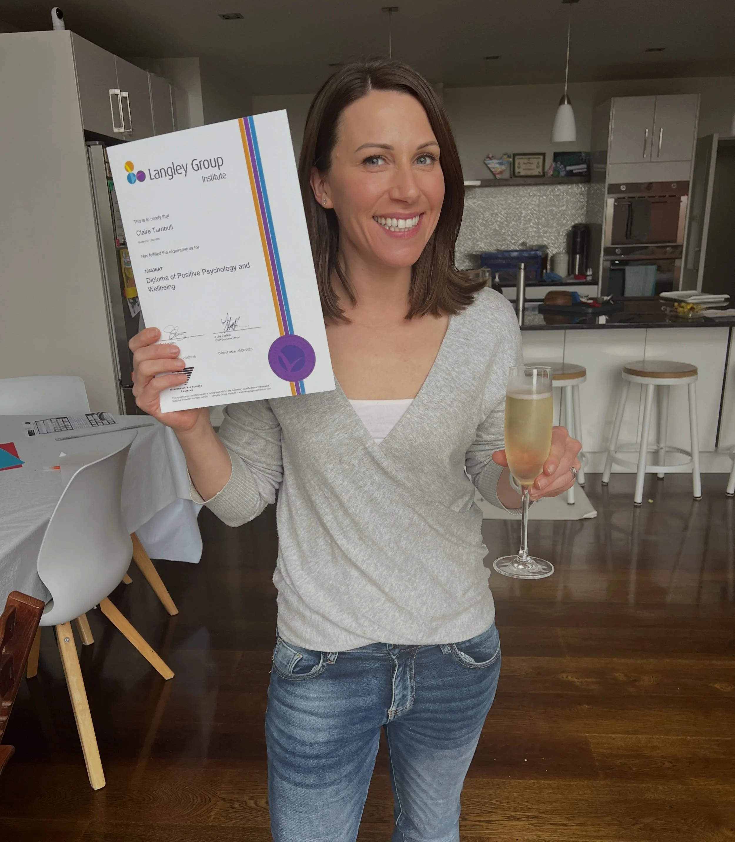 💛 Time really does fly!! Three years ago, I finally completed my Diploma in Positive Psychology to complement my honours degree in nutrition &amp; dietetics and fitness qualifications.

It came from realising that wellbeing is SO much more than just
