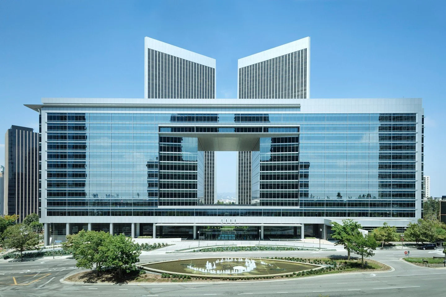 Where architecture meets ambition&mdash;an iconic address that defines the skyline.