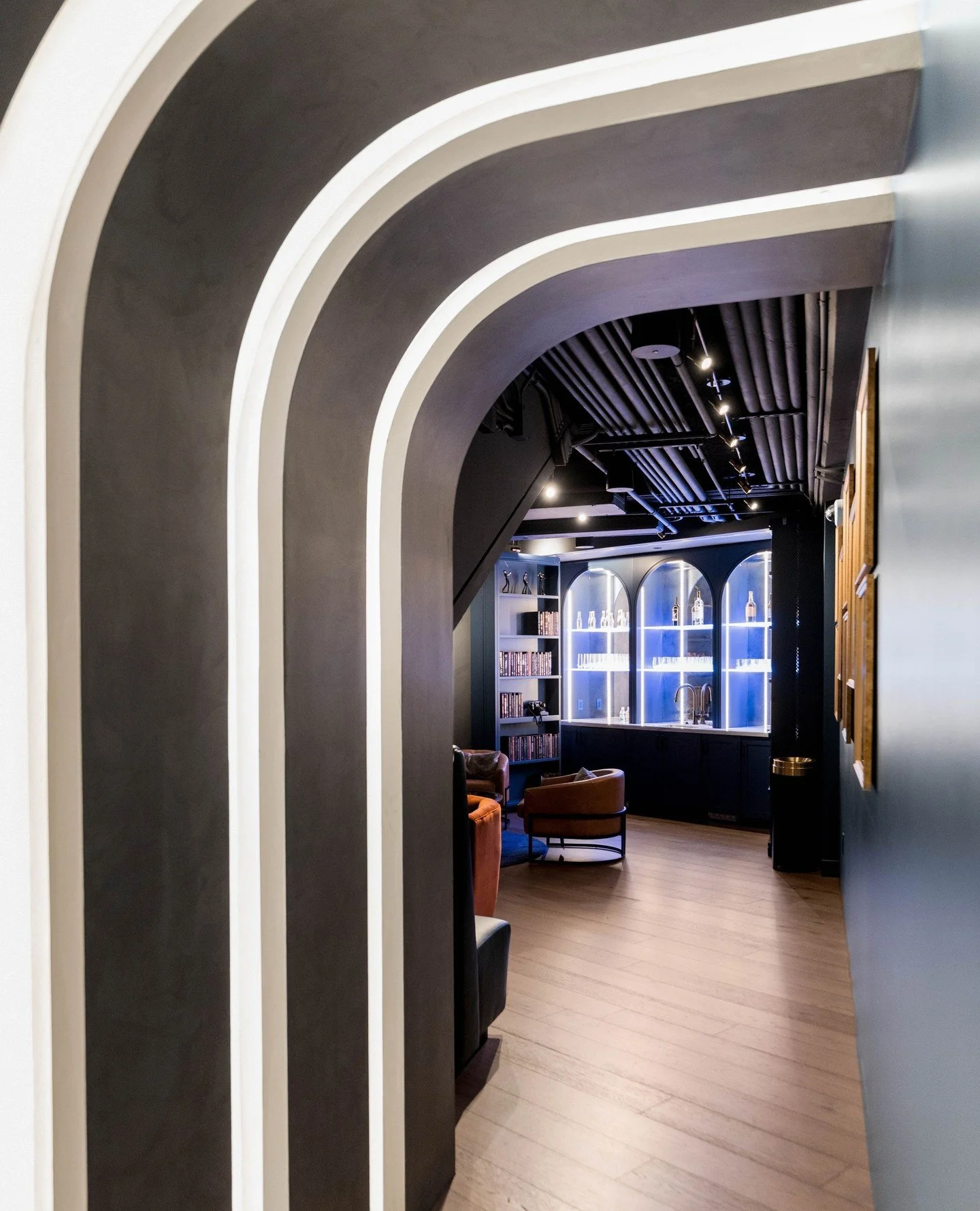 Refined spaces for connection and conversation. ⁠
⁠
Head to the speakeasy at The Range during your next golf session for a change in scenery in your work day.⁠
⁠
#TheRange #CenturyCity #Worklife