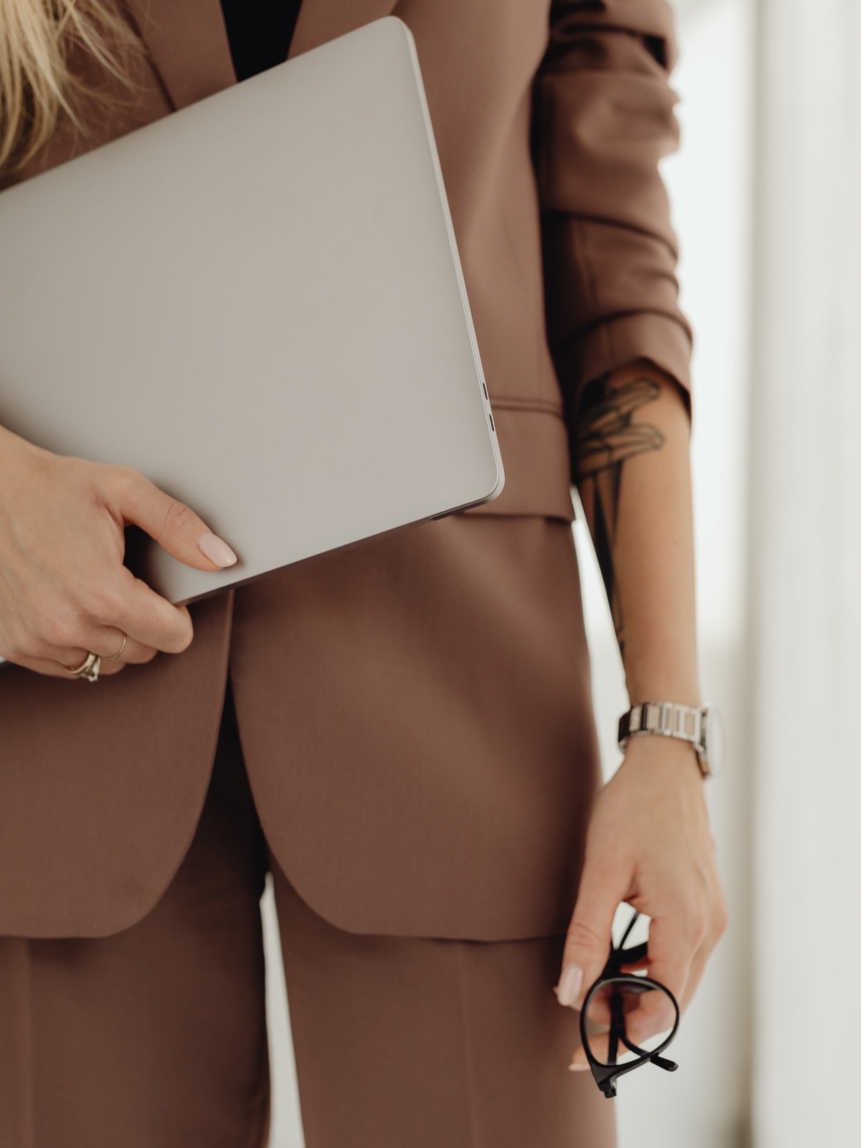 Chillier days in LA call for cozy lattes at Tilt, a few swings at the range, or a quick workout at the club &mdash; your perfect pre-weekend routine. 
.
.
.
.
#centurycity #officepark #luxuryoffices #losangelesoffice