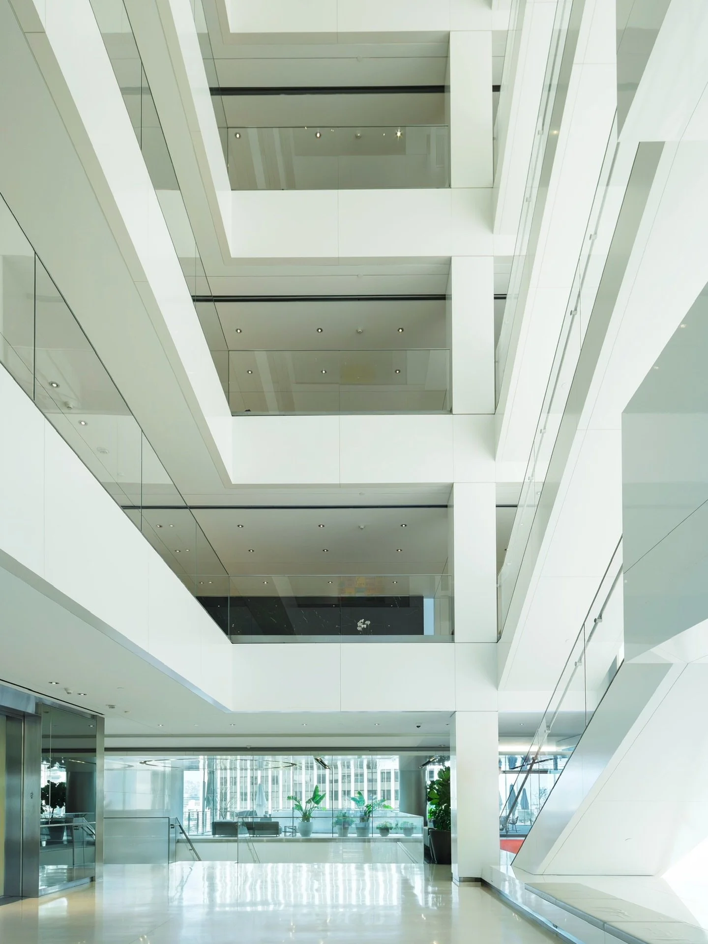 Designed with light, scale, and simplicity in mind, our building creates an atmosphere that feels both focused and elevated.
.
.
.
.
#modernarchitecturedesign #luxuryoffices #centurycity #modernofficedesign #minimalarchitecture