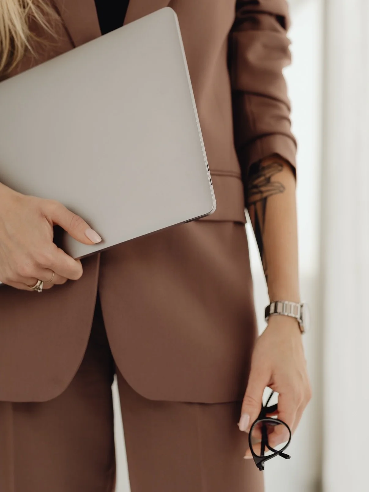 Chillier days in LA call for cozy lattes at Tilt, a few swings at the range, or a quick workout at the club &mdash; your perfect pre-weekend routine. 
.
.
.
.
#centurycity #officepark #luxuryoffices #losangelesoffice