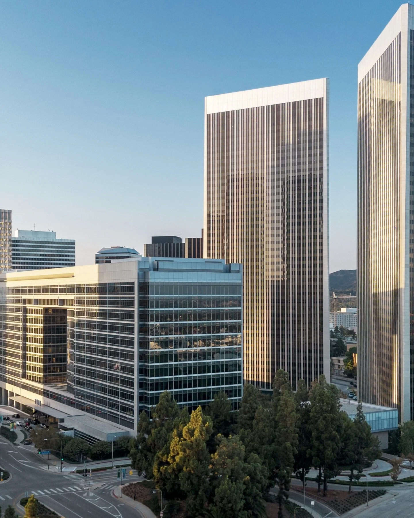 This is what coming into the office can look like.
.
.
.
.
#luxuryoffices #centurypark #centurycity #losangelesskyline #modernarchitecturedesign