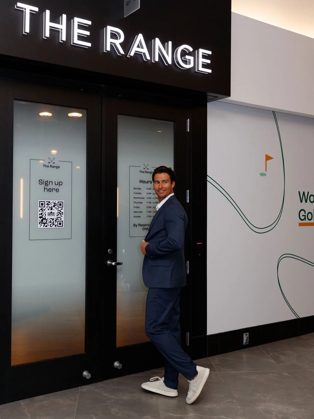 Come join us today at The Range for a Masters watch party! 11.30 am - 2 pm 
.
.
.
.
#golfrange #officeandgolf #luxuryoffice #centurypark #centurycity