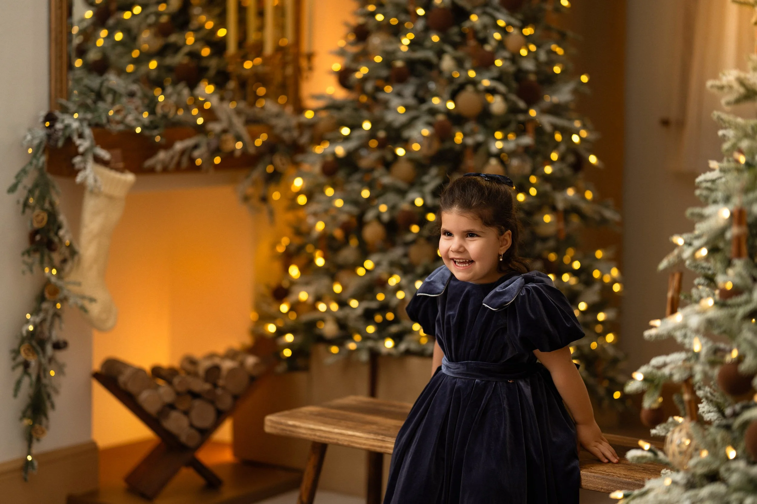 child-christmas-portrait-indoor-elberta-pictures.jpg
