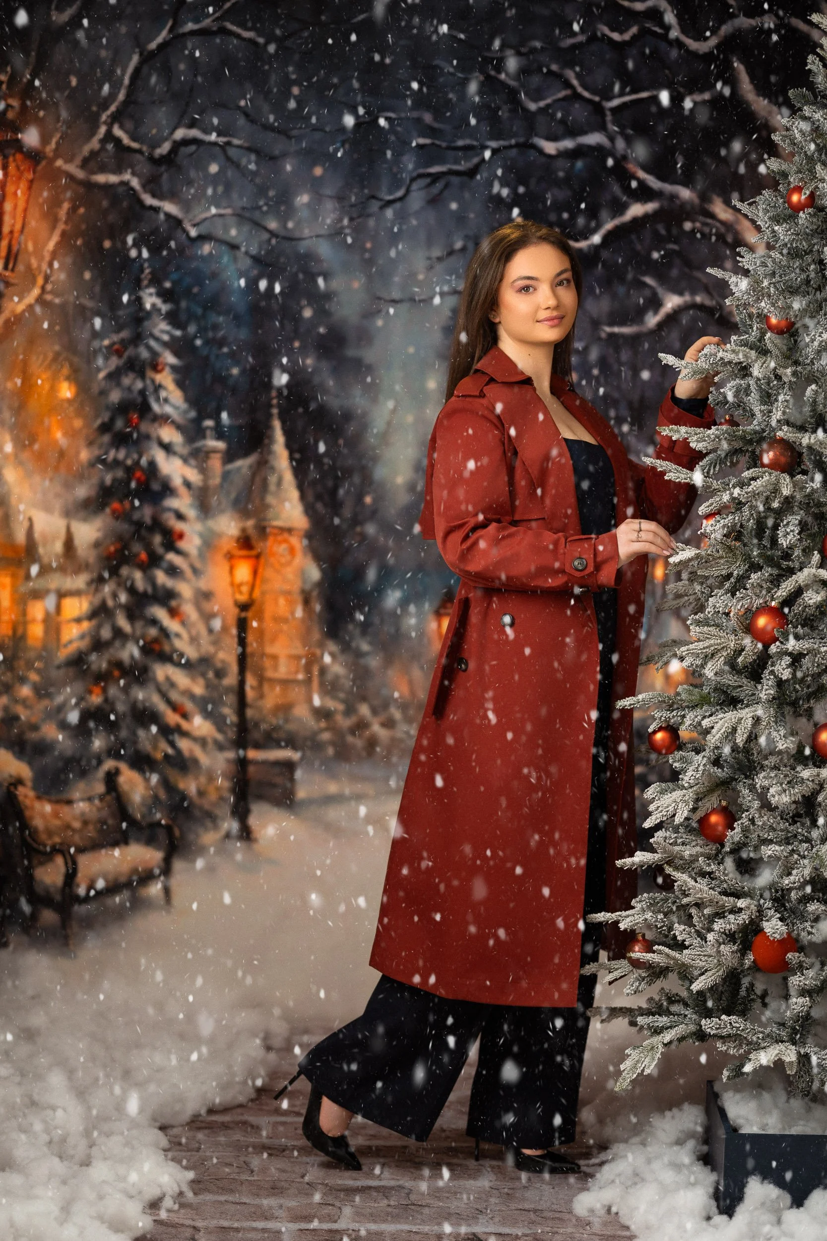 winter-christmas-portrait-red-coat-elberta-pictures.jpg