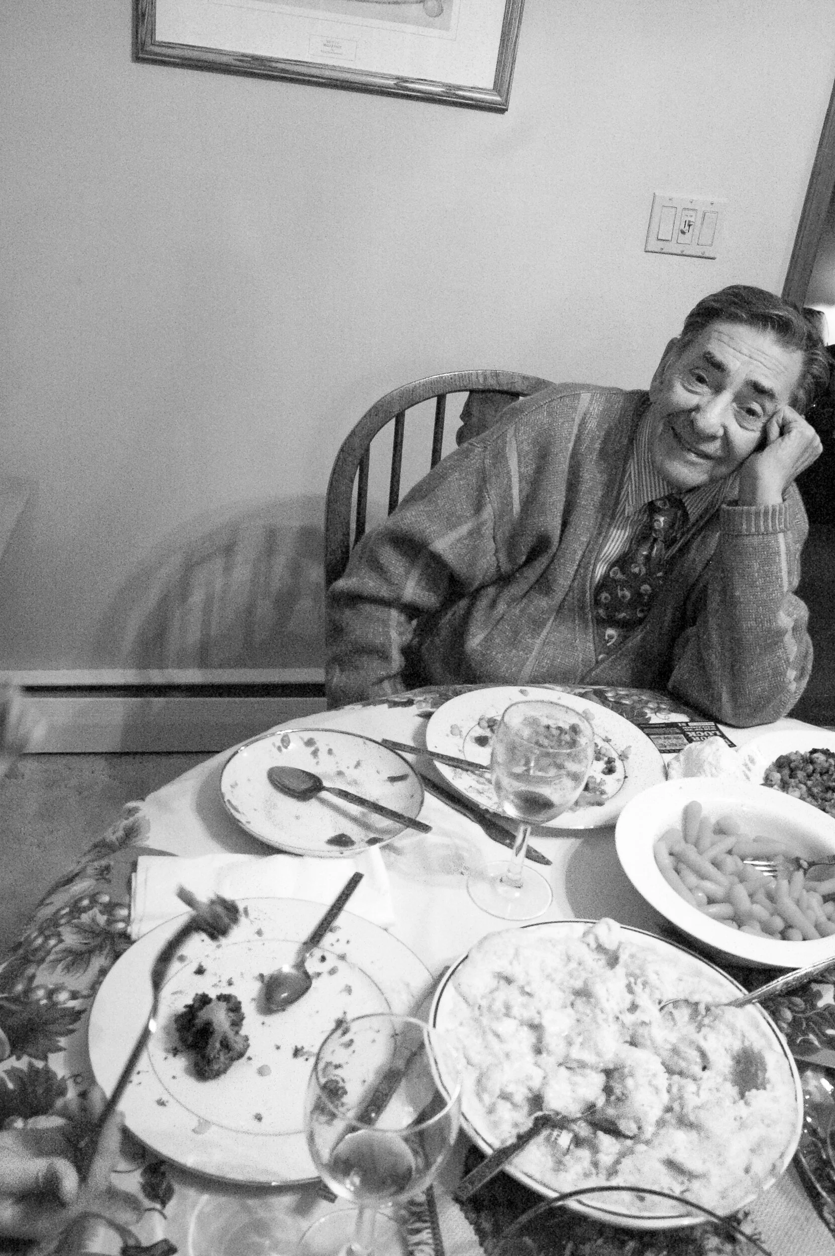 27dinnertbleHolidays 039LR.jpg