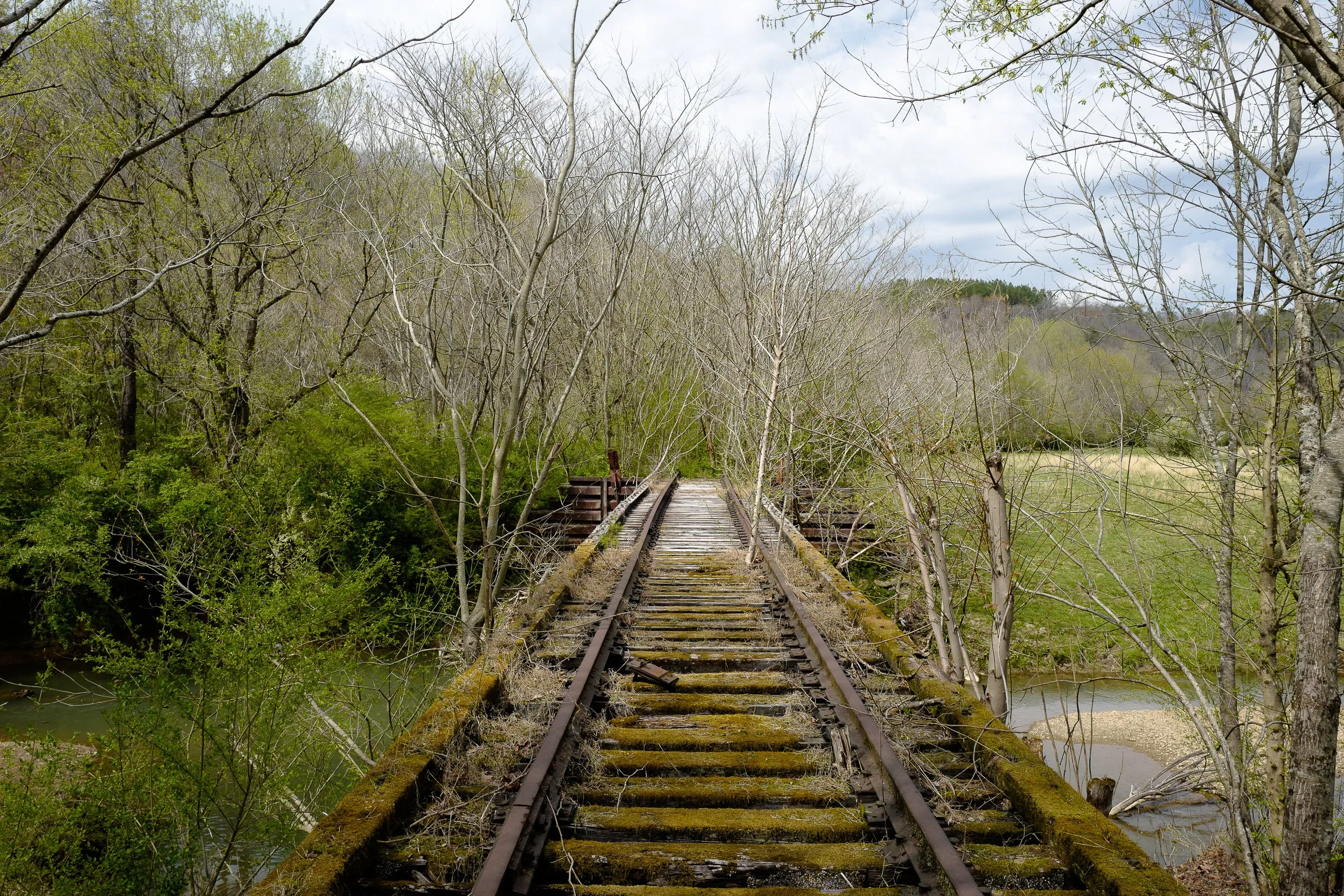 1891 Coal Creek War—Abandoned Drummond Bridge, where coal miner Richard Drummond was hanged by state militia in 1893 for participating in a miners’ uprising against convict labor. This rebellion, affiliated with the Knights of Labor, led Tennessee to