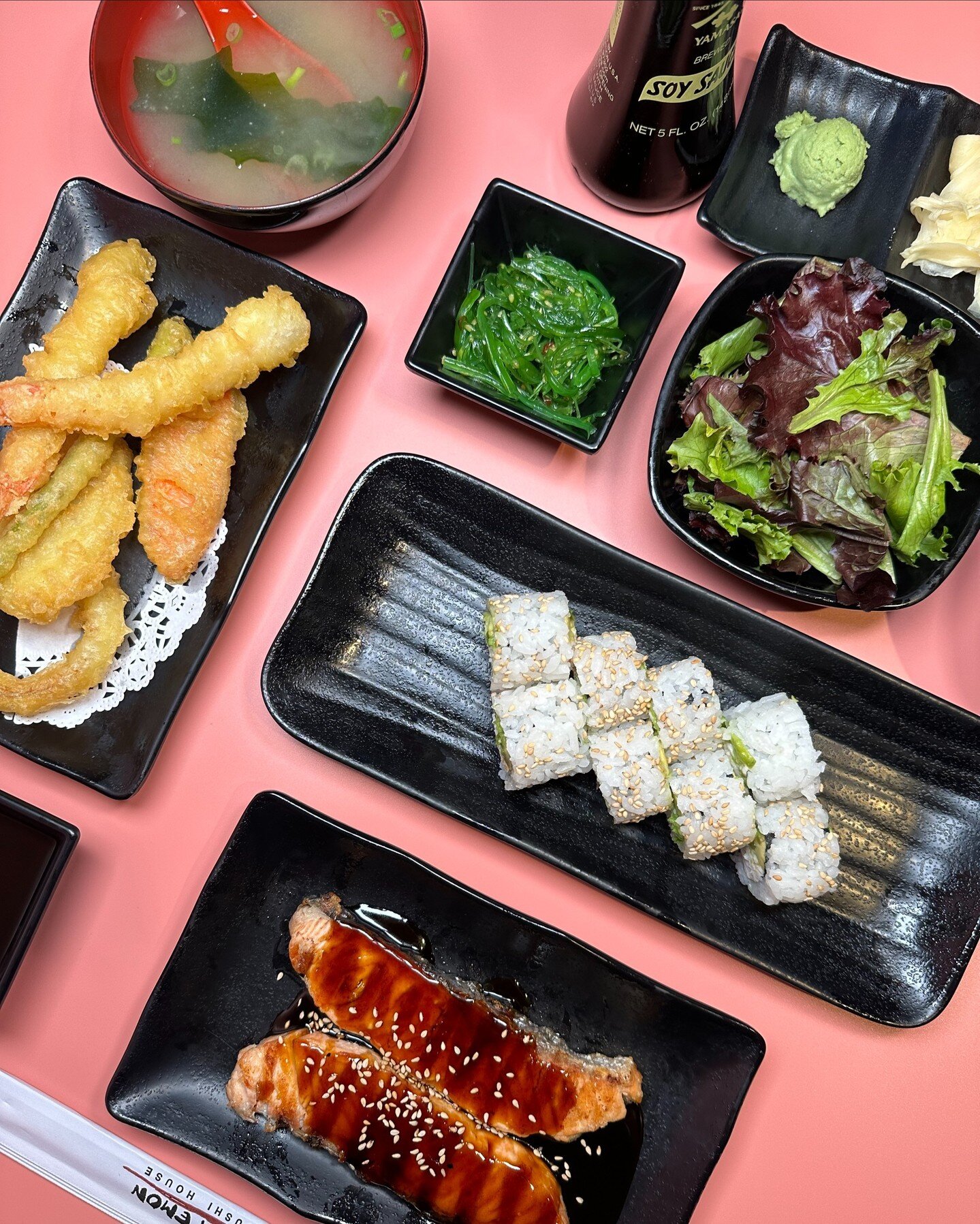 Brighten your day, with one bite of Japanese goodness at a time ITADAKIMASU! #UmamiJourney 🍣✨ 

◾️◽️◾️◽️◾️◽️◾️◽️◾️◽️ 
🍣 𝗔𝗬𝗖𝗘 𝗦𝗨𝗦𝗛𝗜 𝗛𝗢𝗨𝗦𝗘 𝗚𝗢𝗬𝗘𝗠𝗢𝗡 
⏰ ᴅᴀɪʟʏ: 12:00 ᴘᴍ - 11:00 ᴘᴍ 
⏰ ʟᴀꜱᴛ ꜱᴇᴀᴛɪɴɢ ꜰᴏʀ ᴀʏᴄᴇ 10ᴘᴍ 
⏰ ʟᴀꜱᴛ ᴏʀᴅᴇʀ 10:30ᴘᴍ 