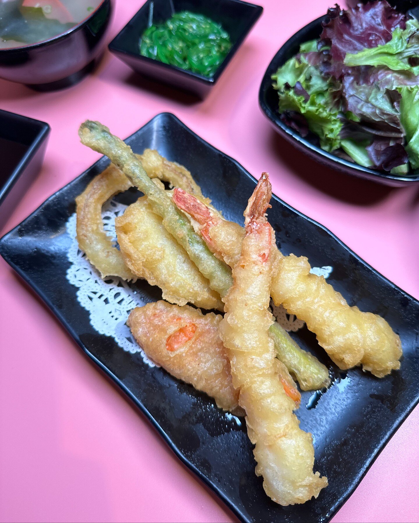 Savor the crispy, golden temptation of tempura deliciousness! #UmamiJourney 🍤❤️ 

◾️◽️◾️◽️◾️◽️◾️◽️◾️◽️ 

🍣 𝗔𝗬𝗖𝗘 𝗦𝗨𝗦𝗛𝗜 𝗛𝗢𝗨𝗦𝗘 𝗚𝗢𝗬𝗘𝗠𝗢𝗡 
⏰ ᴅᴀɪʟʏ: 12:00 ᴘᴍ - 11:00 ᴘᴍ 
⏰ ʟᴀꜱᴛ ꜱᴇᴀᴛɪɴɢ ꜰᴏʀ ᴀʏᴄᴇ 10ᴘᴍ 
⏰ ʟᴀꜱᴛ ᴏʀᴅᴇʀ 10:30ᴘᴍ 
📍 5255 ꜱ ᴅᴇ