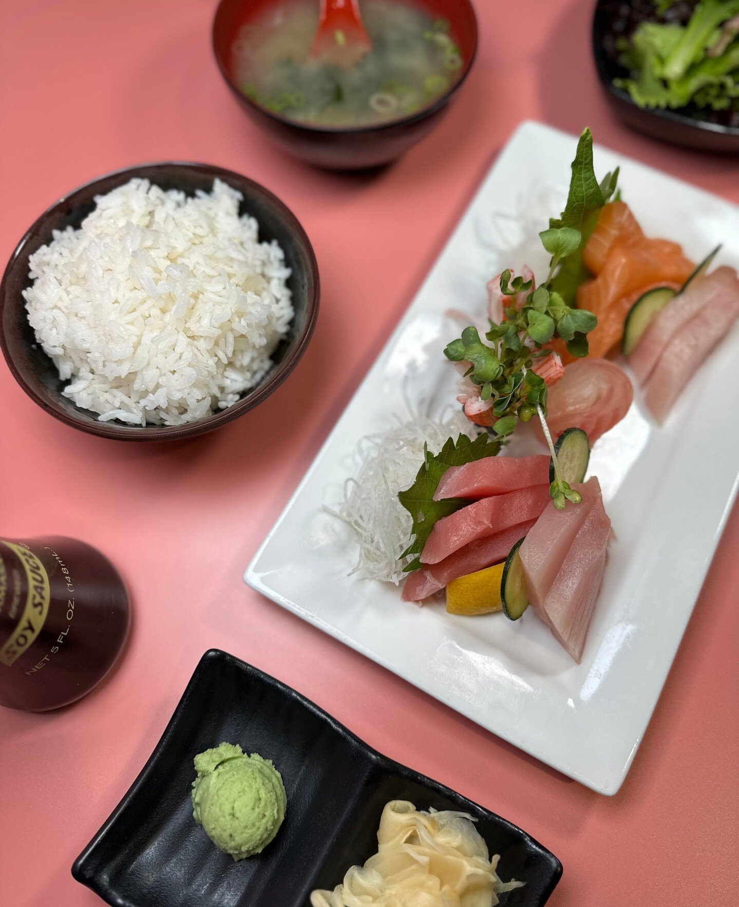 Treat yourself to the ultimate seafood indulgence with our sashimi platter, designed to delight every palate! Visit us today! #UmamiJourney 🍽️😍

◾️◽️◾️◽️◾️◽️◾️◽️◾️◽️ 
🍣 𝗔𝗬𝗖𝗘 𝗦𝗨𝗦𝗛𝗜 𝗛𝗢𝗨𝗦𝗘 𝗚𝗢𝗬𝗘𝗠𝗢𝗡 
⏰ ᴅᴀɪʟʏ: 12:00 ᴘᴍ - 11:00 ᴘᴍ 
⏰