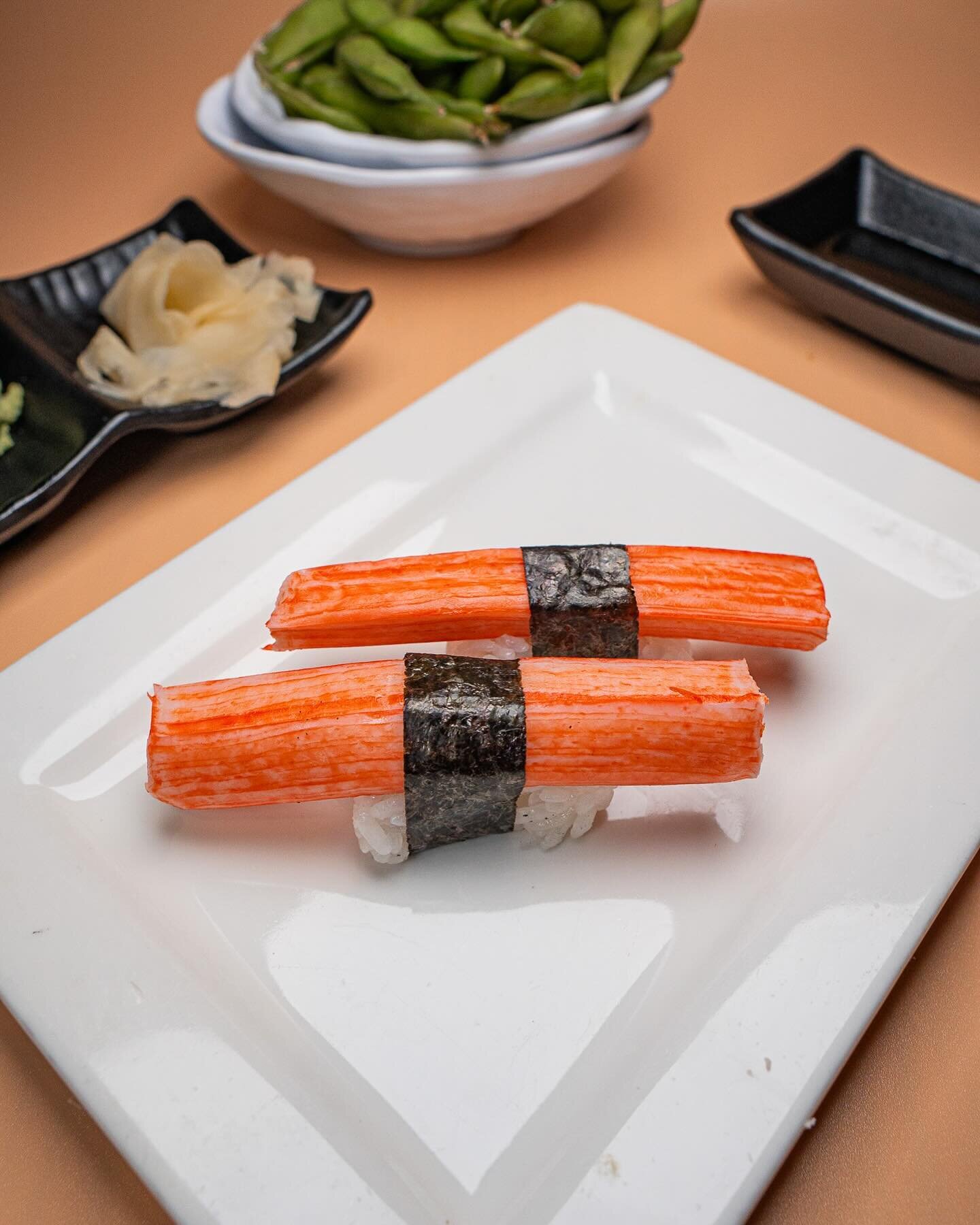 Let each bite of this Nigiri transport you to sushi heaven! Visit us today! #VegasEats 🍣😍 

◾◽◾◽◾◽◾◽◾◽
🍣 𝗔𝗬𝗖𝗘 𝗦𝗨𝗦𝗛𝗜 𝗠𝗢𝗡 𝗠𝗔𝗥𝗬𝗟𝗔𝗡𝗗
⏰ ᴅᴀɪʟʏ: 12:00 ᴘᴍ - 11:00 ᴘᴍ
⏰ ʟᴀꜱᴛ ꜱᴇᴀᴛɪɴɢ ꜰᴏʀ ᴀʏᴄᴇ 10ᴘᴍ
⏰ ʟᴀꜱᴛᴏʀᴅᴇʀ10:30ᴘᴍ 
📍 9770 ꜱ ᴍᴀʀʏʟᴀɴᴅ ᴘ