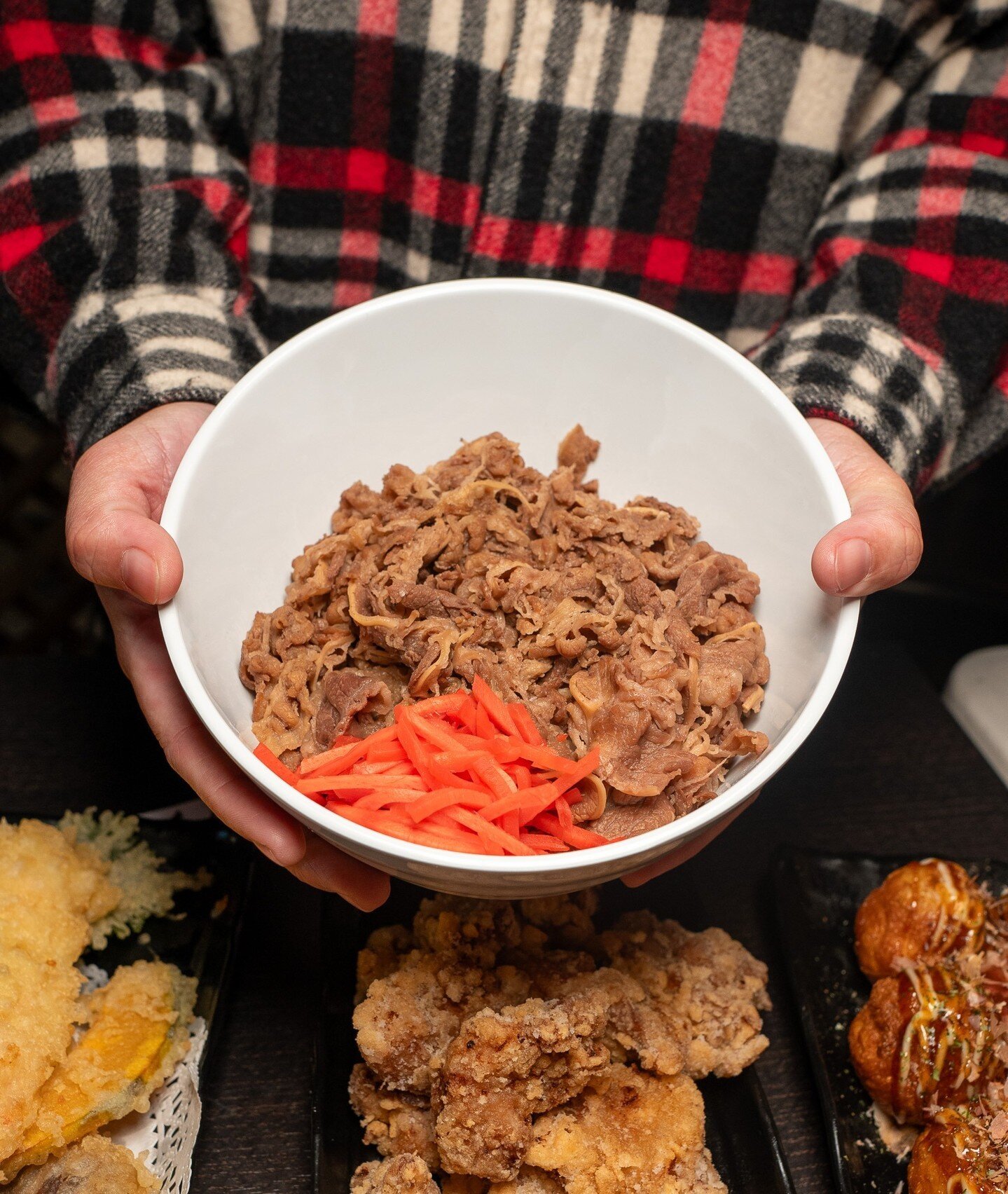 Bowlful of joy: rice, meat, and everything nice! Visit us today! #FoodieFindsLA 😋🍚 

👇 Freshly homemade noodles 
◾️◽️◾️◽️◾️◽️◾️◽️◾️◽️
🍜 ᴍᴀʀᴜɢᴀᴍᴇ ᴍᴏɴᴢᴏ ʟᴀ
⏰ ᴍᴏɴ - ᴛʜᴜʀꜱ : 11:30 ᴀᴍ - 9:00 ᴘᴍ 
⏰ ꜰʀɪ - ꜱᴜɴ: 11:30 ᴀᴍ - 10:00 ᴘᴍ
📍 329 ᴇᴀꜱᴛ 1ꜱᴛ ꜱᴛ. ʟɪᴛ