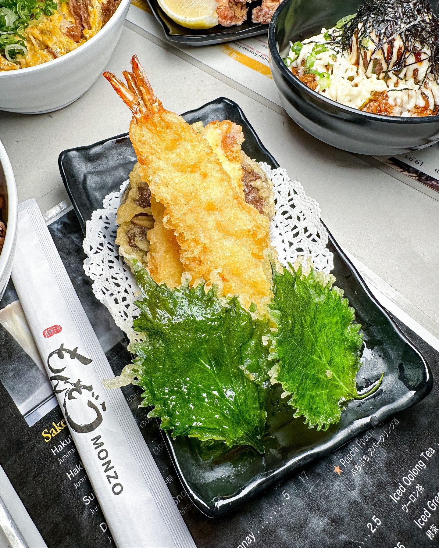 Crunchy, golden perfection awaits: dive into a medley of mixed tempura delights! Visit us today! #LAFoodie 🍤✨ 

👇 Freshly homemade noodles 
◾️◽️◾️◽️◾️◽️◾️◽️◾️◽️
🍜 ᴍᴀʀᴜɢᴀᴍᴇ ᴍᴏɴᴢᴏ ʟᴀ
⏰ ᴍᴏɴ - ᴛʜᴜʀꜱ : 11:30 ᴀᴍ - 9:00 ᴘᴍ 
⏰ ꜰʀɪ - ꜱᴜɴ: 11:30 ᴀᴍ - 10:00 