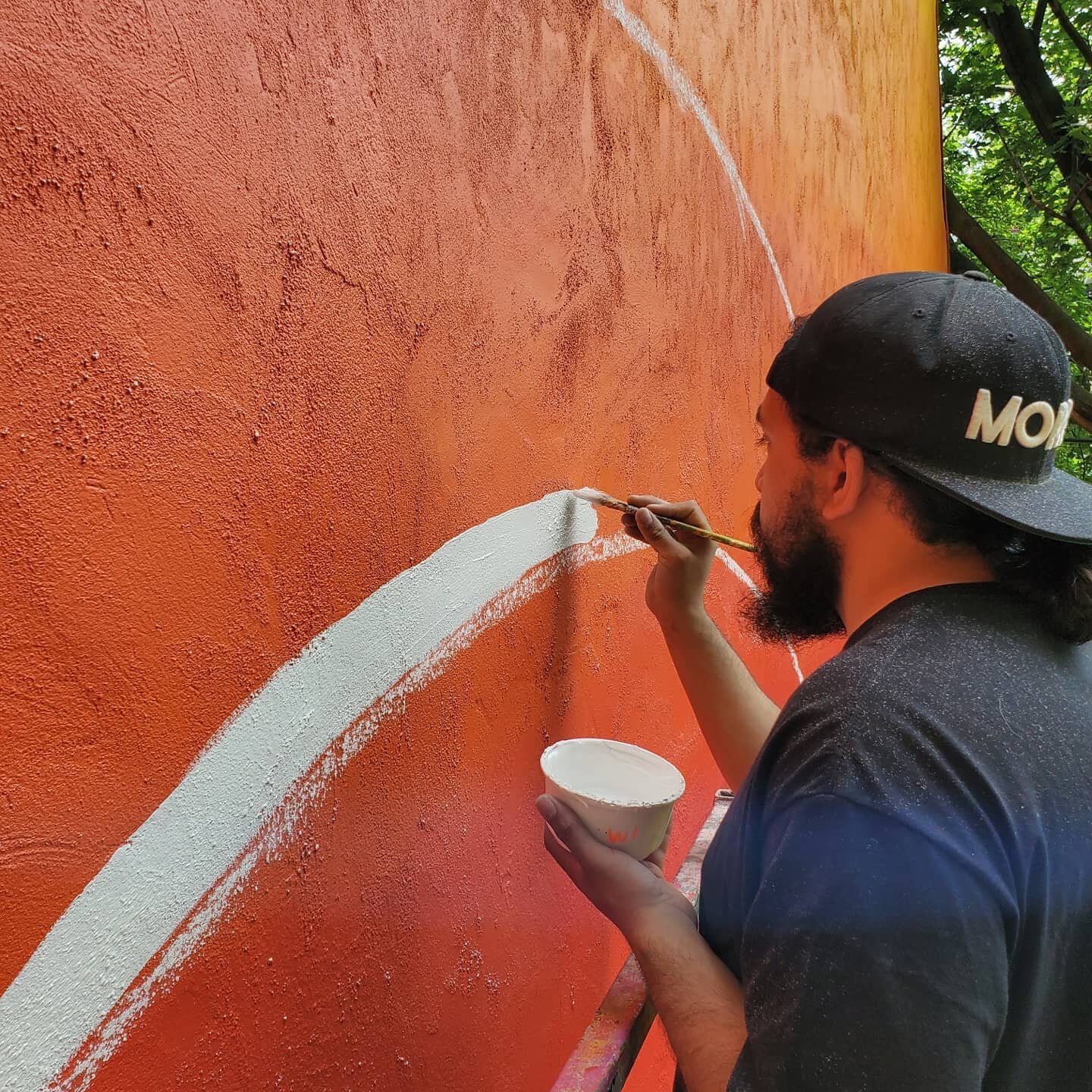 Views from the Beaver Street Mural project! Made tons of progress during our last community paint day. Catch @azar_ele and @salina_almanzar_art finalizing the mural over the next two weeks!